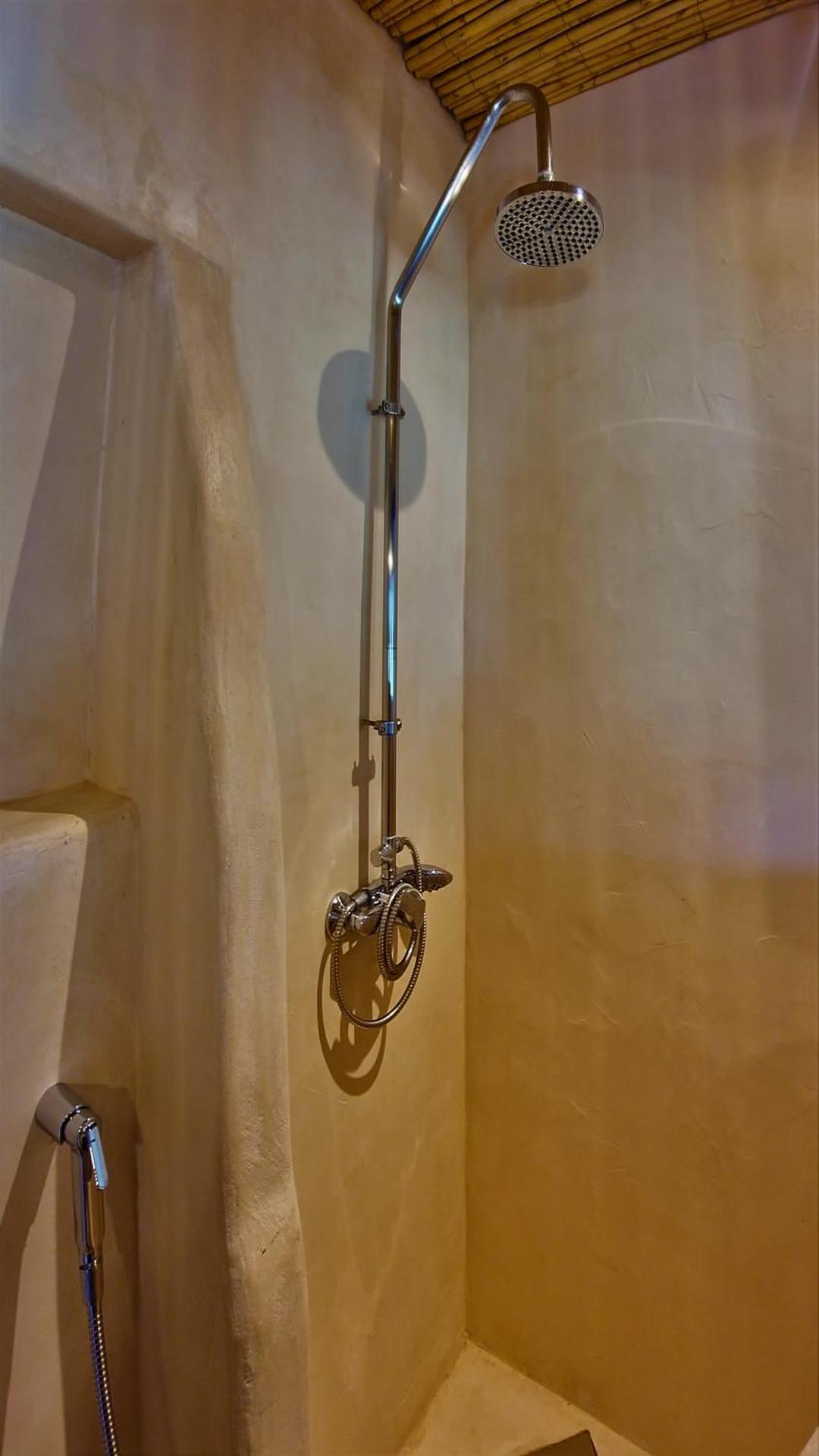 Gratelia Studio Damnoni