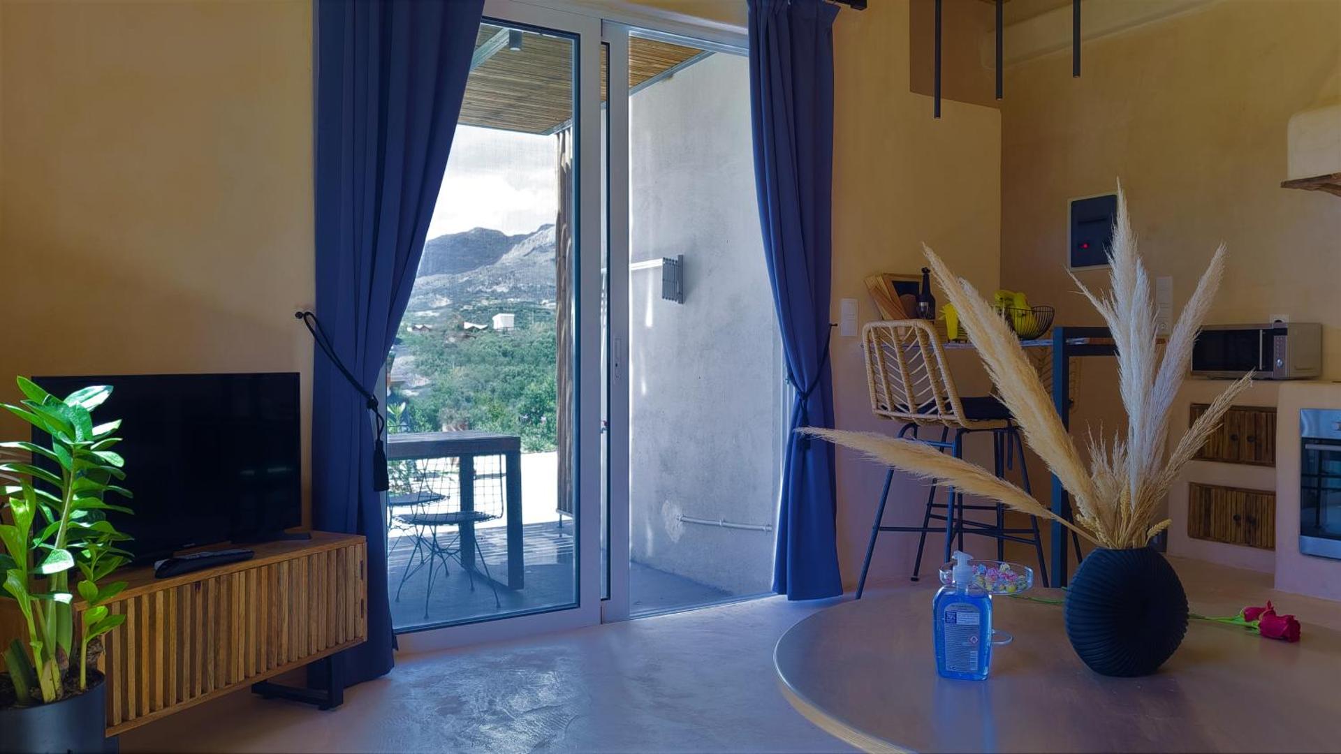 Gratelia Studio Damnoni