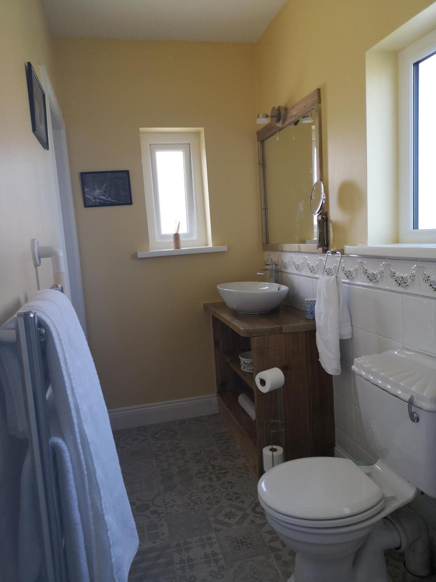 Beautiful one bed with stunning sea view