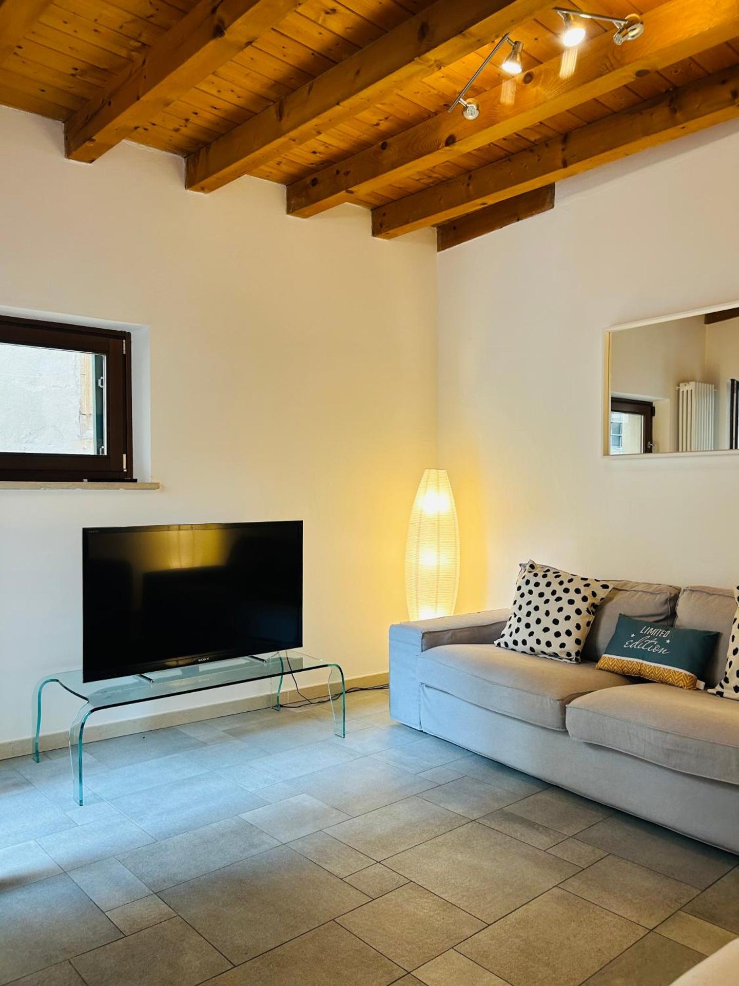 Communal lounge/ TV room