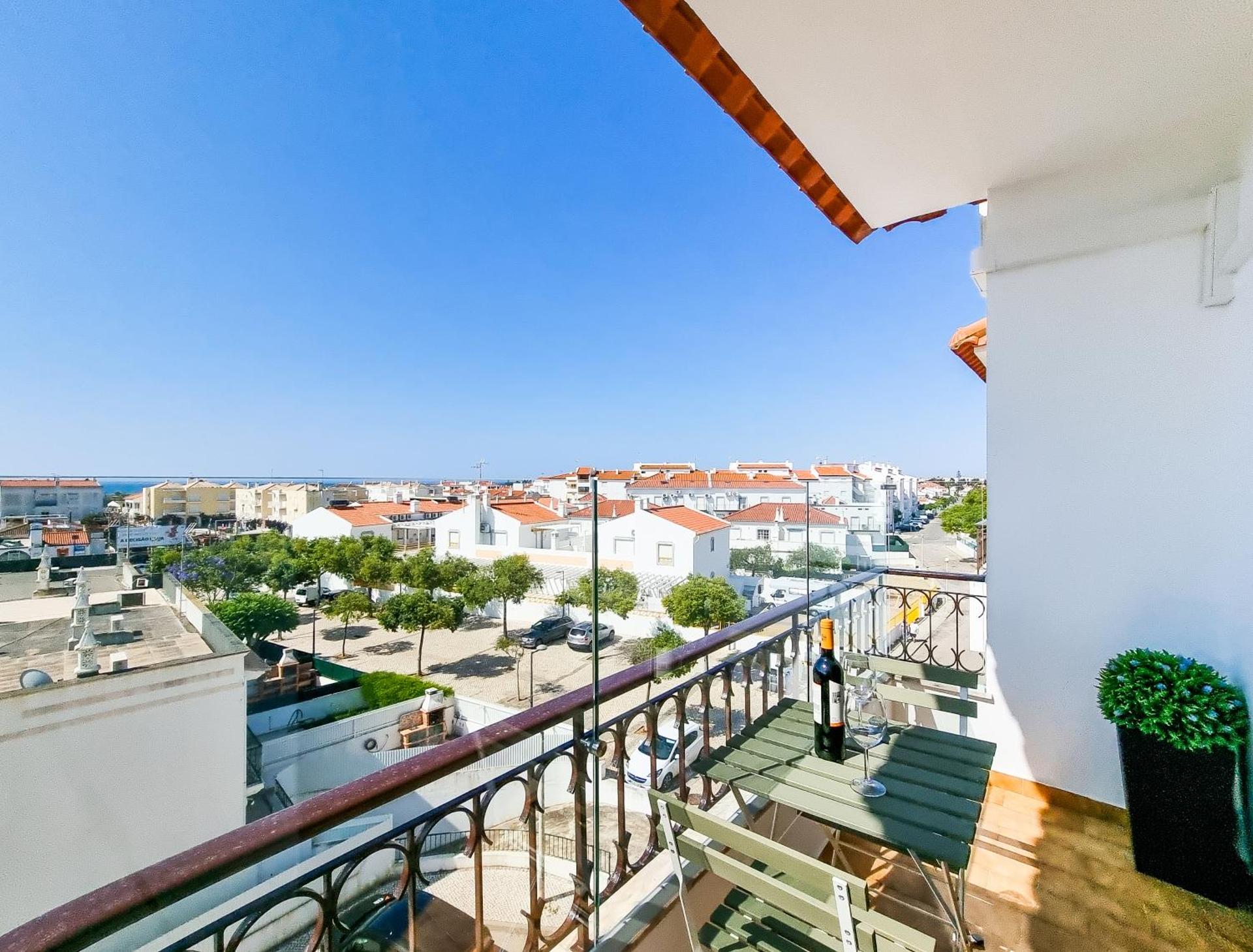 FLH Altura Beach Apartment