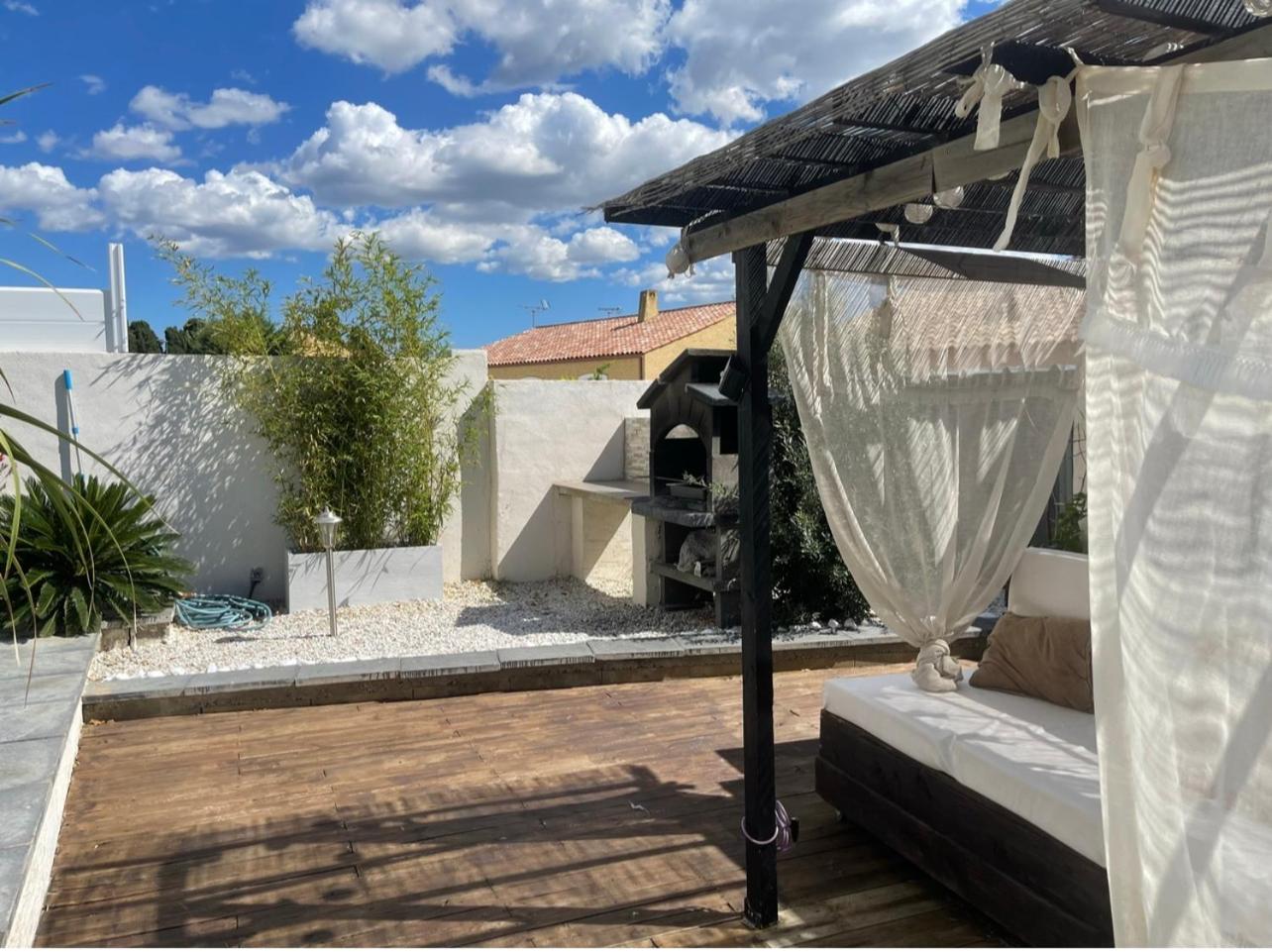 Villa avec piscine au calme 6 personnes