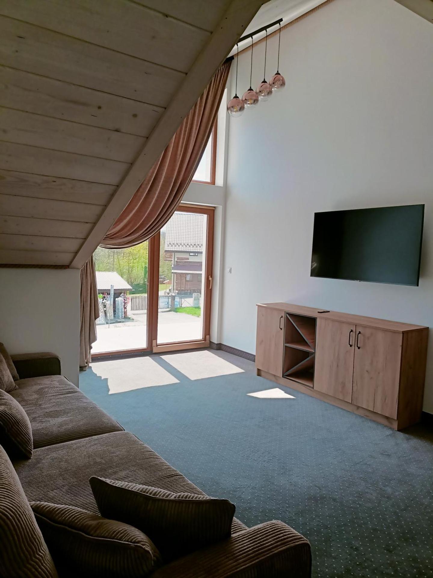 Communal lounge/ TV room