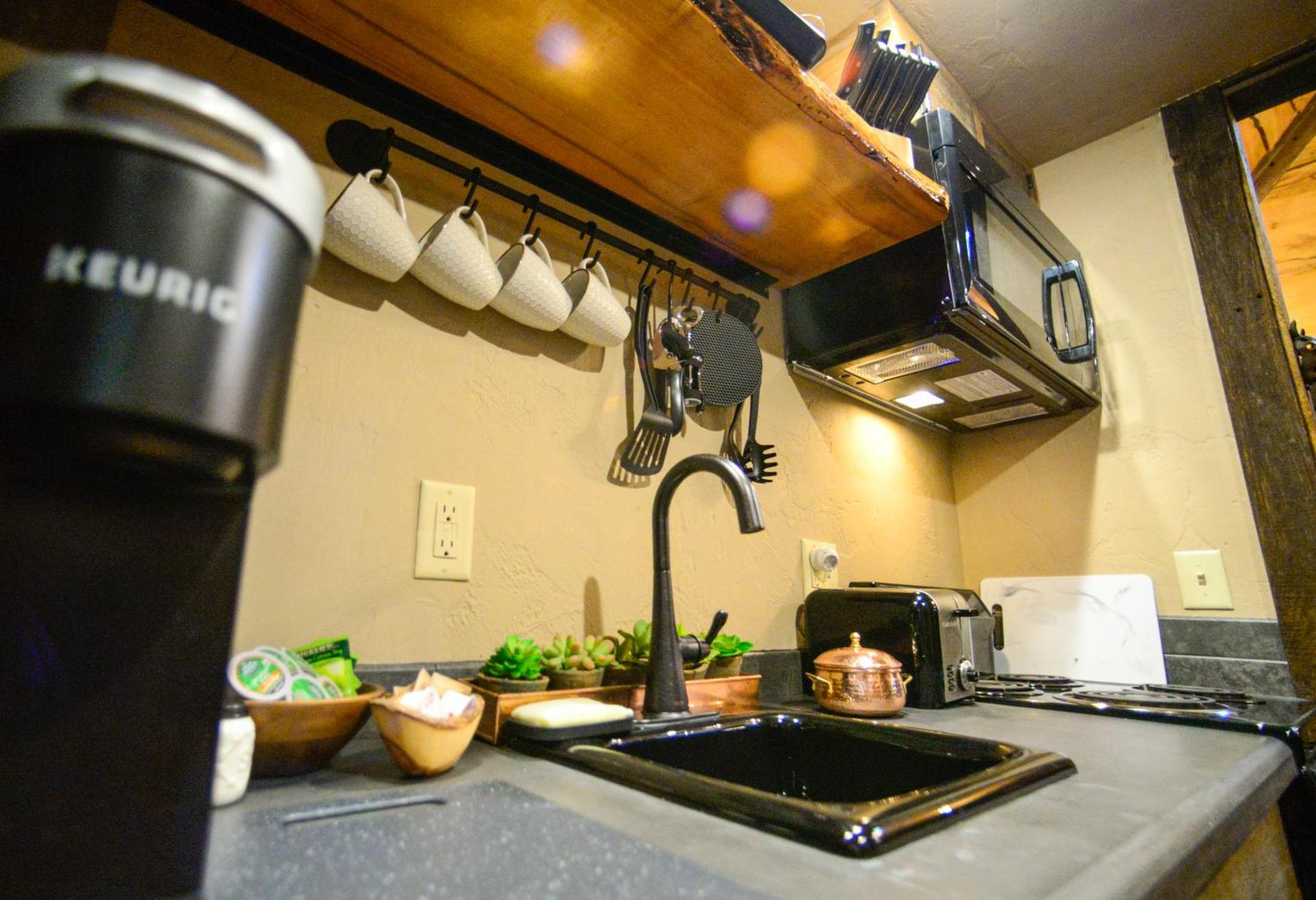 Kitchen or kitchenette