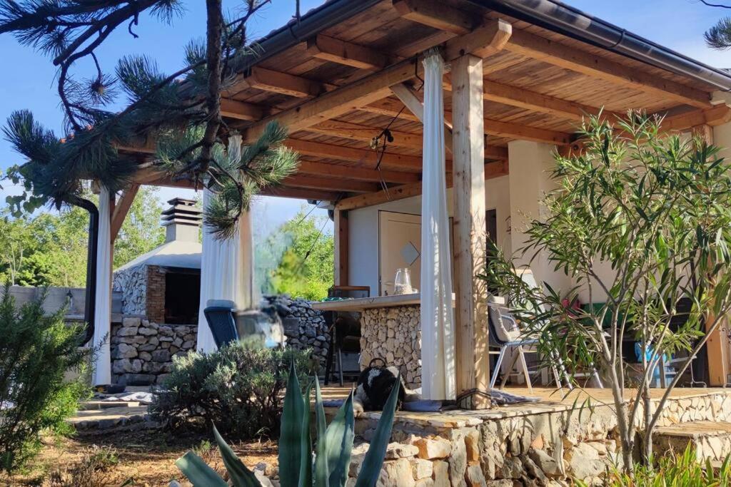 Rare find! Dogs Welcome Secluded Comfy House Krk