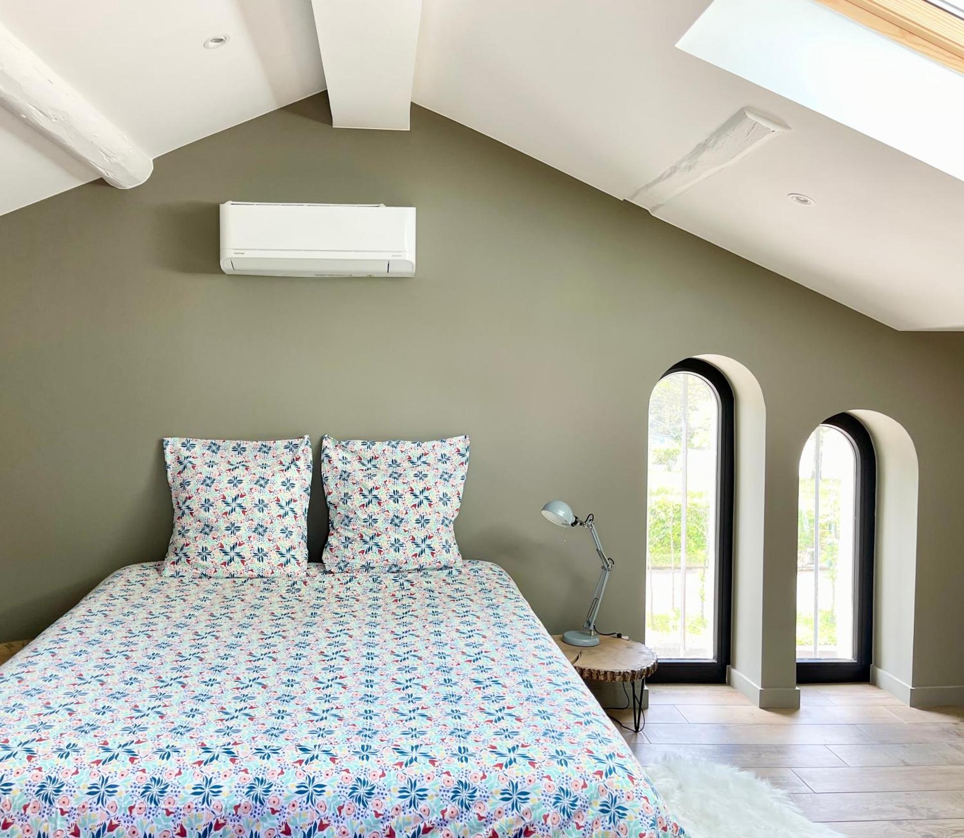 Aux Tourelles 1888 - Tres Proche Lyon #Clim #Piscine #Netflix #Parking Payant Securise