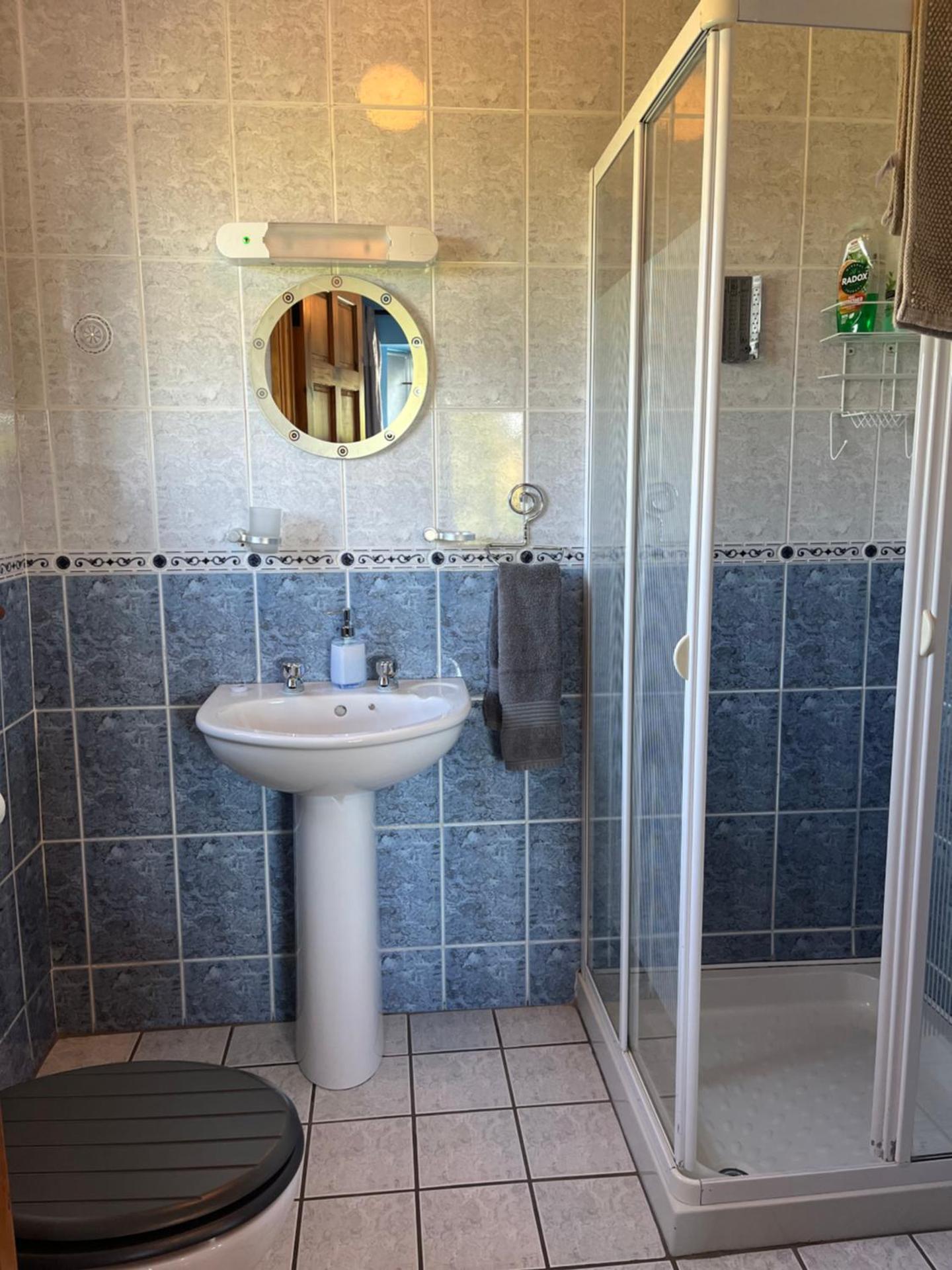 Doughlasha House V93RX64