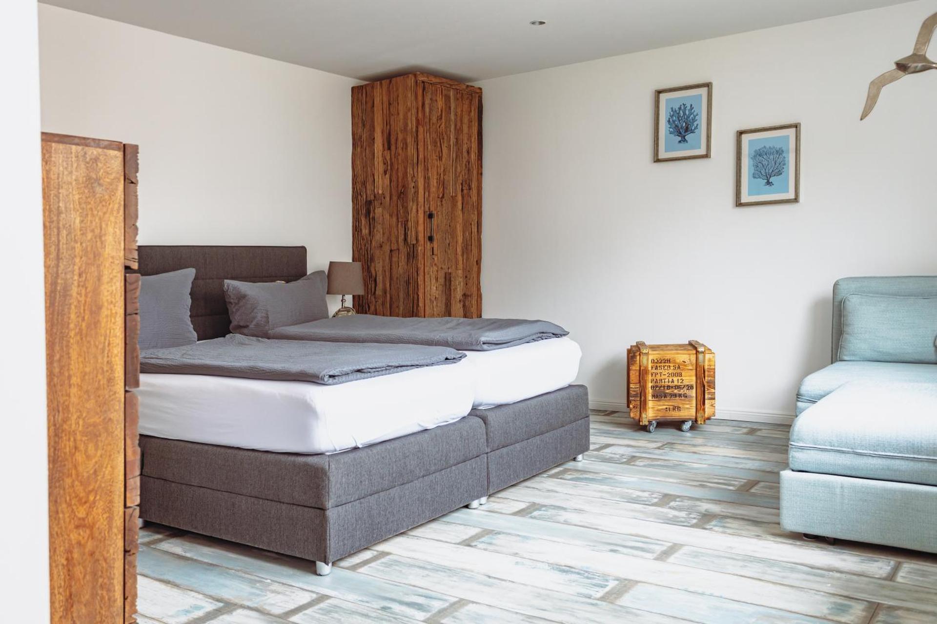 Studio with Garden View