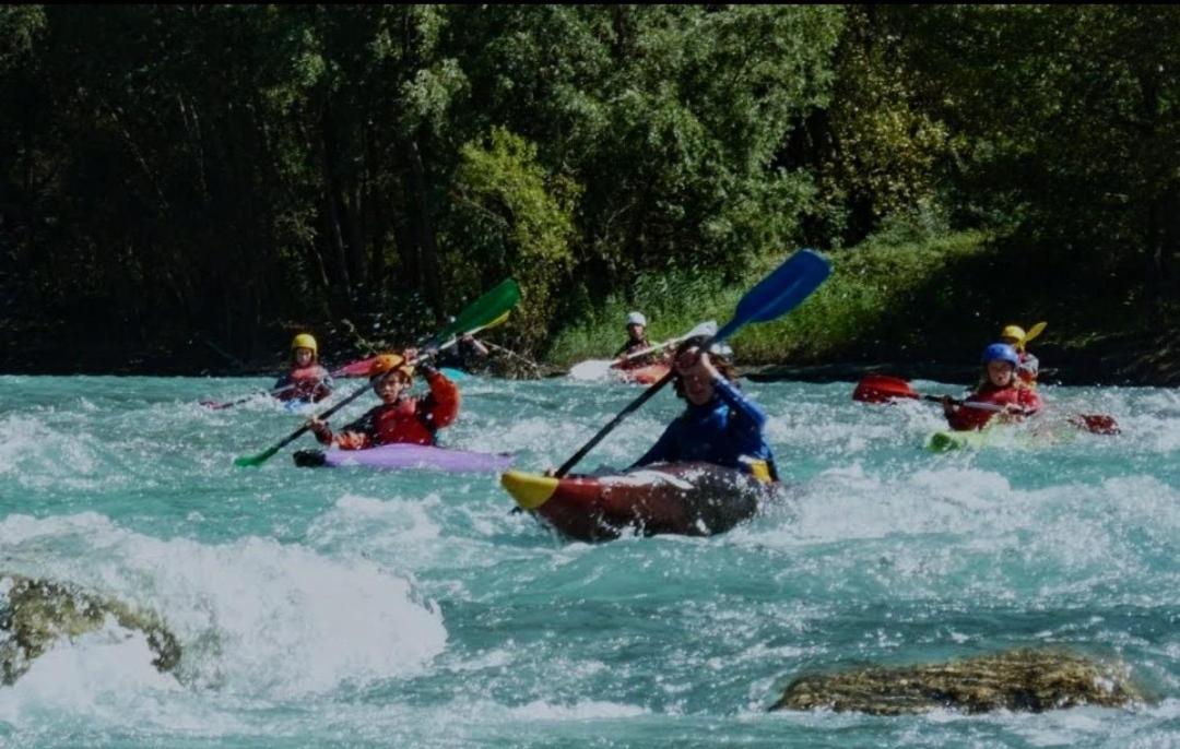 Appartement neuf, avec vue montagnes.
