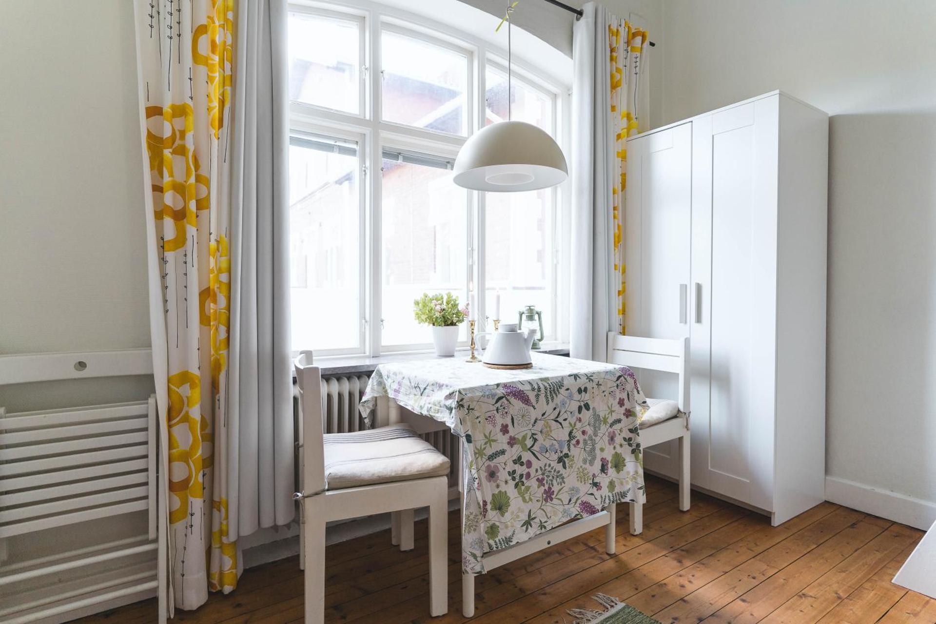 Apartment with Garden View