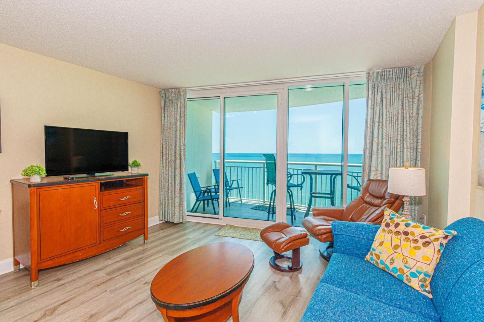 Direct Oceanfront Condo-Sandy Beach Resort 1610- Sleeps 6!
