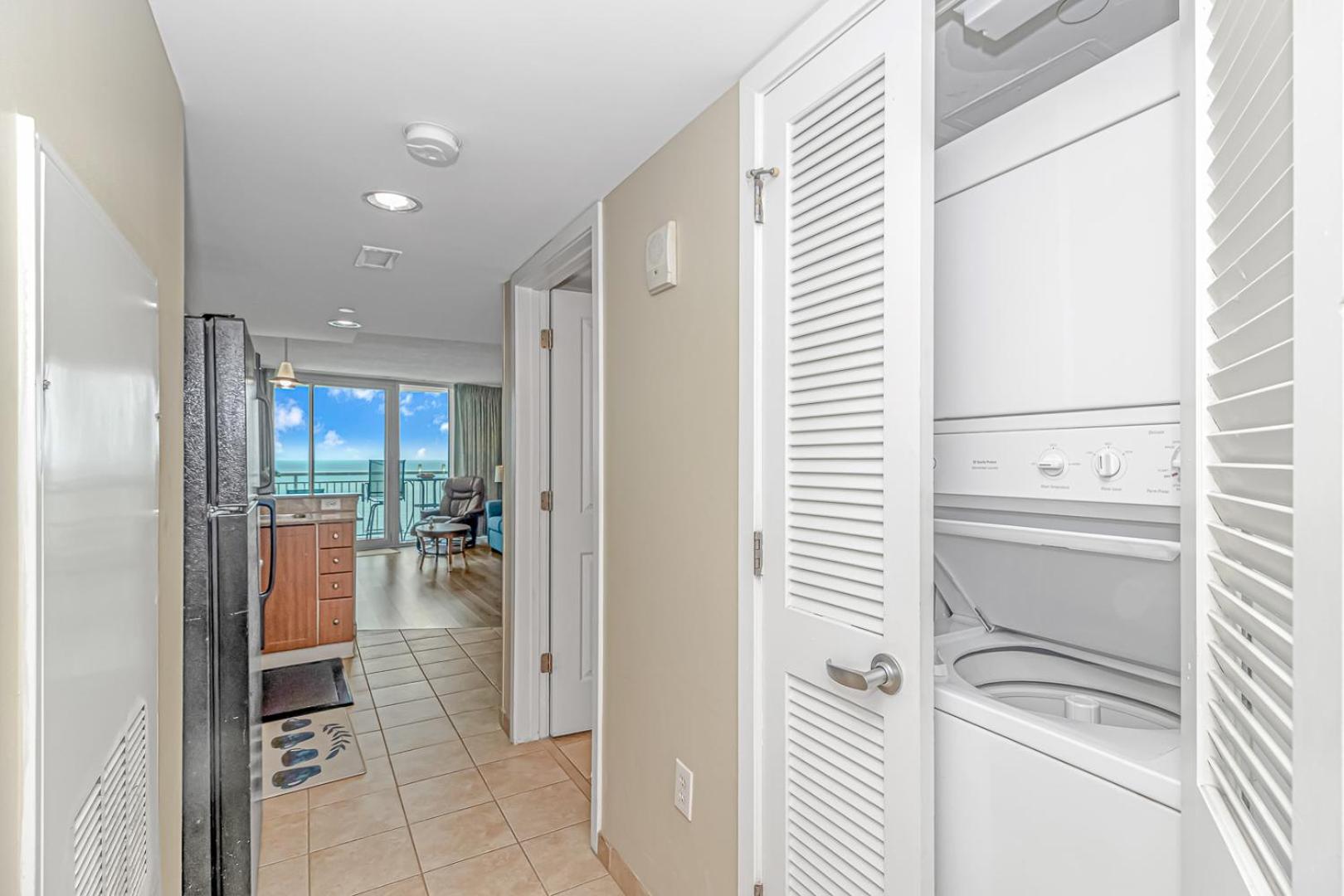 Direct Oceanfront Condo-Sandy Beach Resort 1610- Sleeps 6!