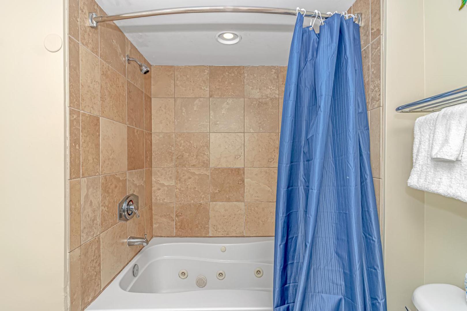 Direct Oceanfront Condo-Sandy Beach Resort 1610- Sleeps 6!