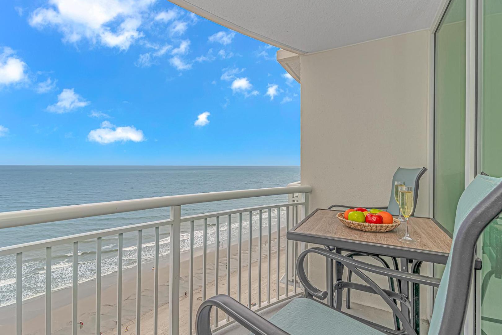 Direct Oceanfront Condo-Sandy Beach Resort 1610- Sleeps 6!