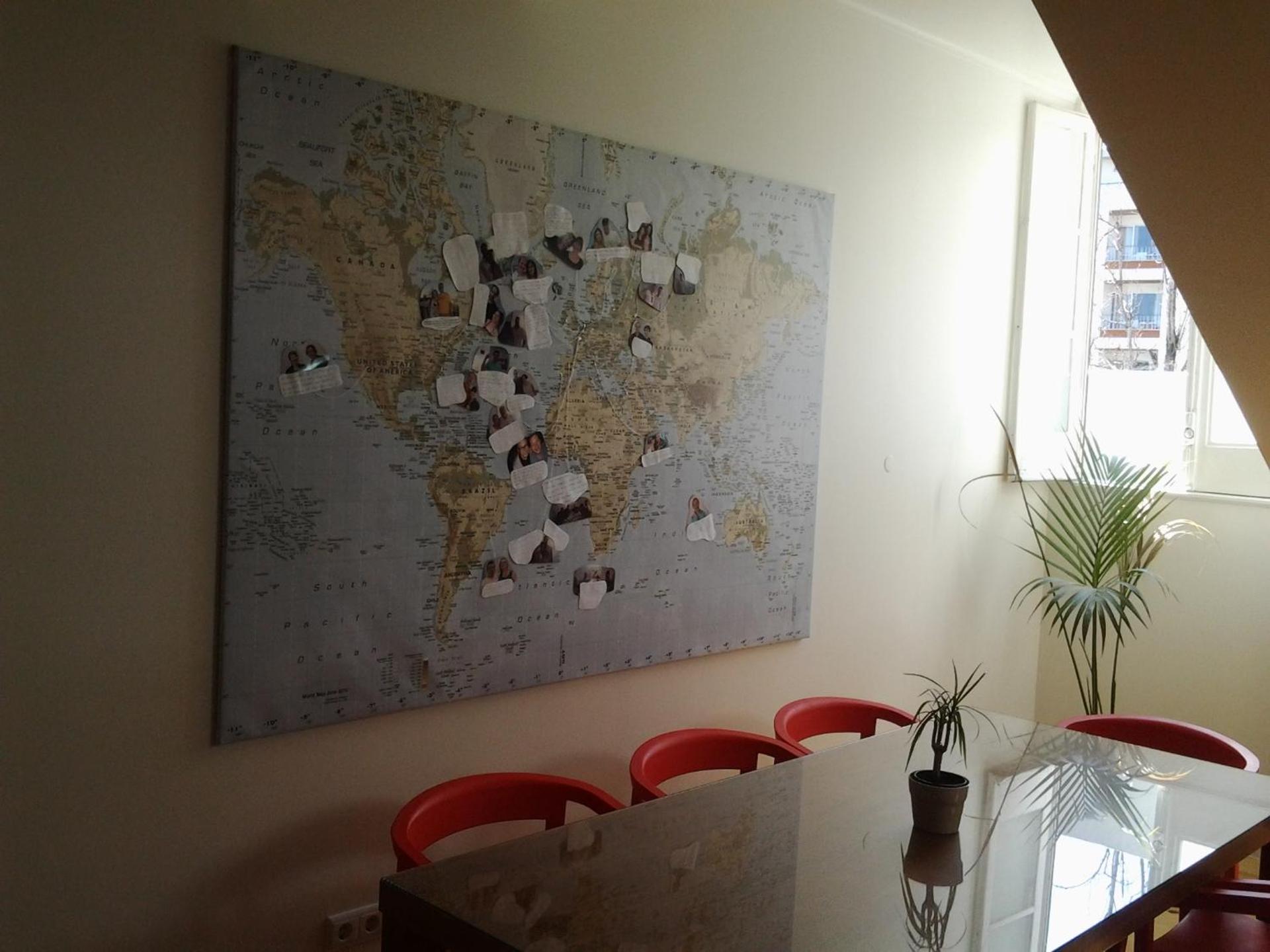 Communal lounge/ TV room