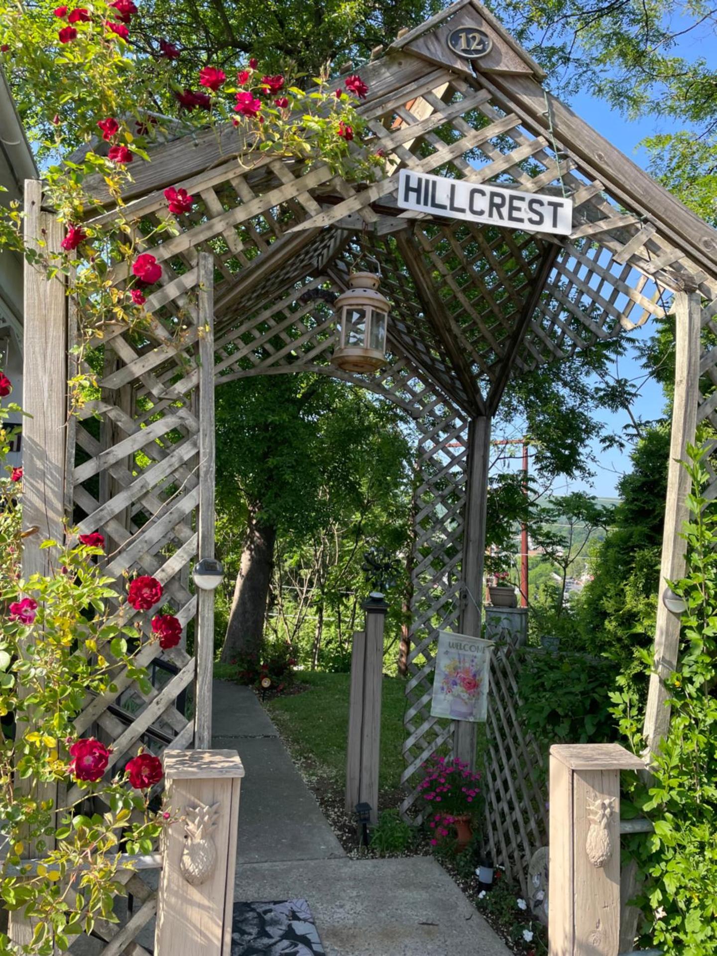 Hillcrest Bed and Breakfast