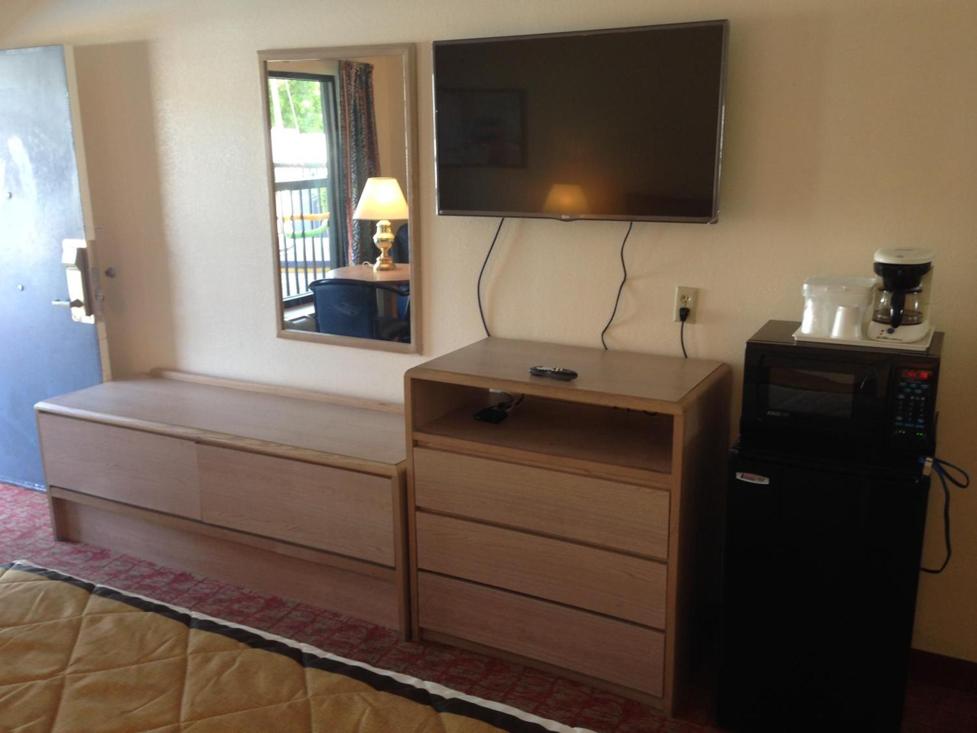 King Room - Non-Smoking