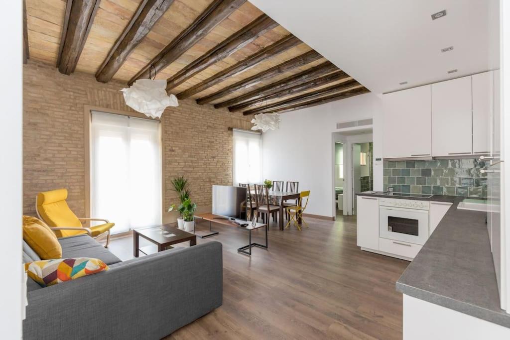 SB1 - 2 Bedroom apartment in Historic Center