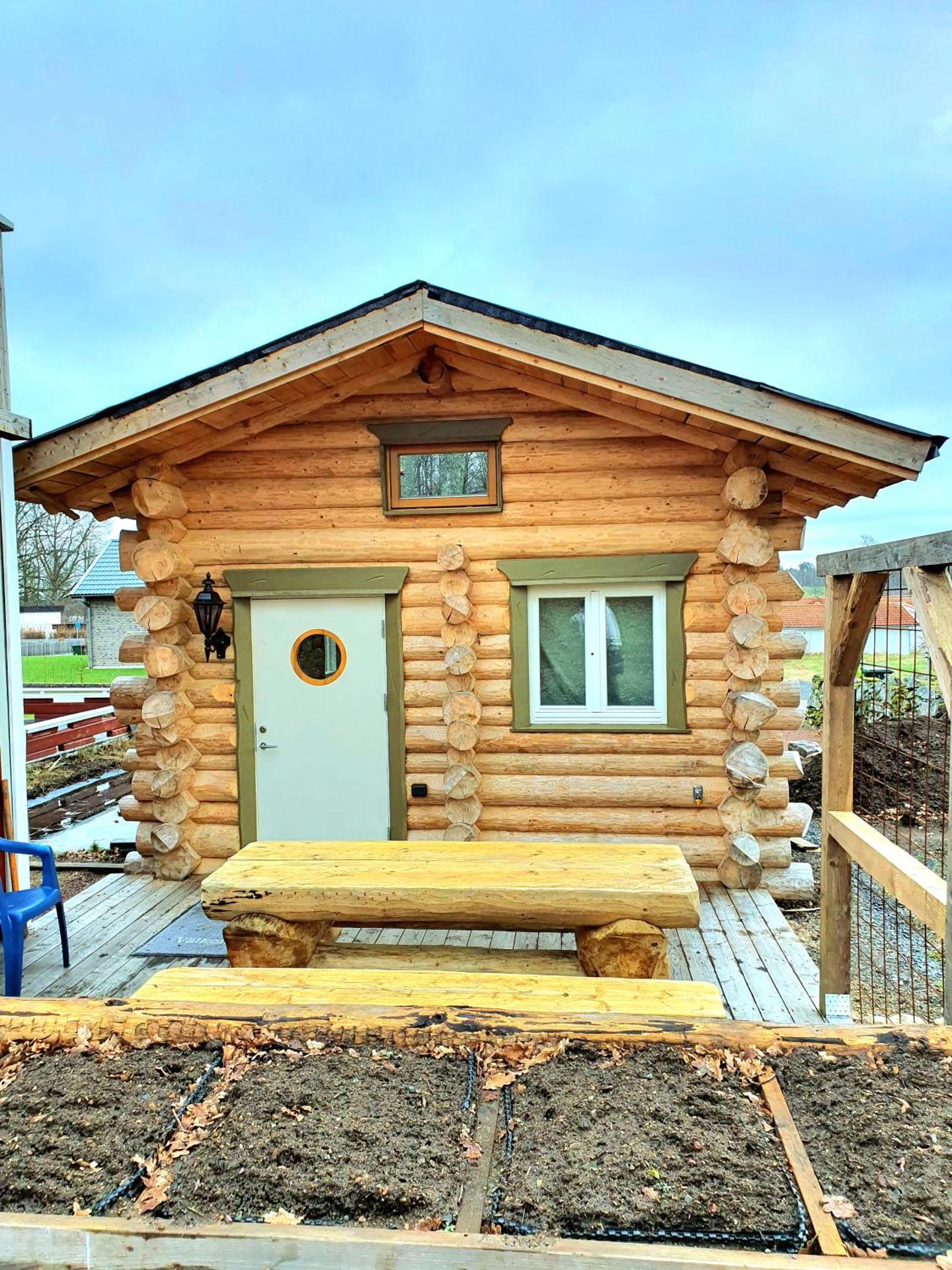 Cozy Lakeside Adventure