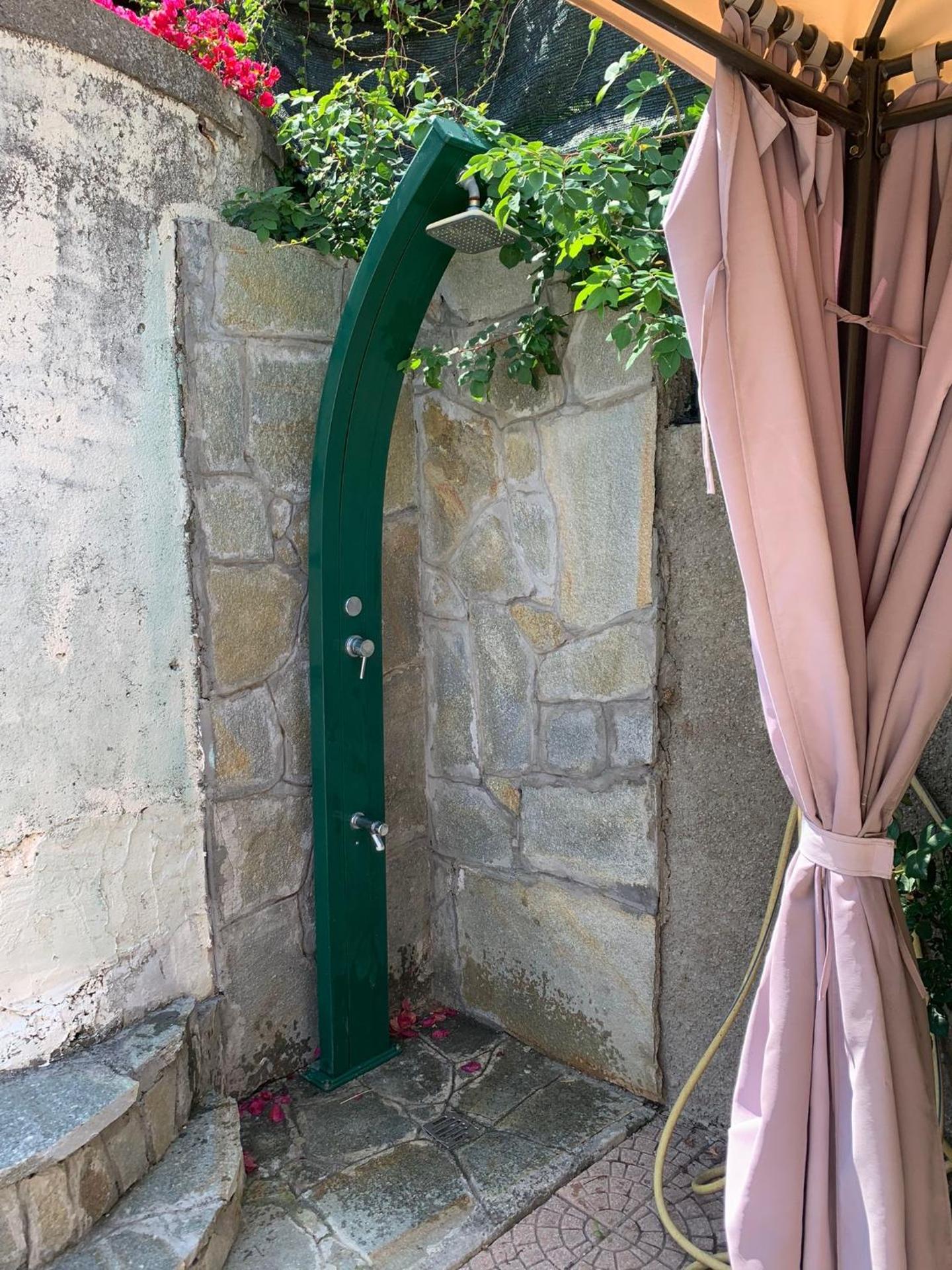 The Sea Flower appartamento con giardino e garage auto incluso