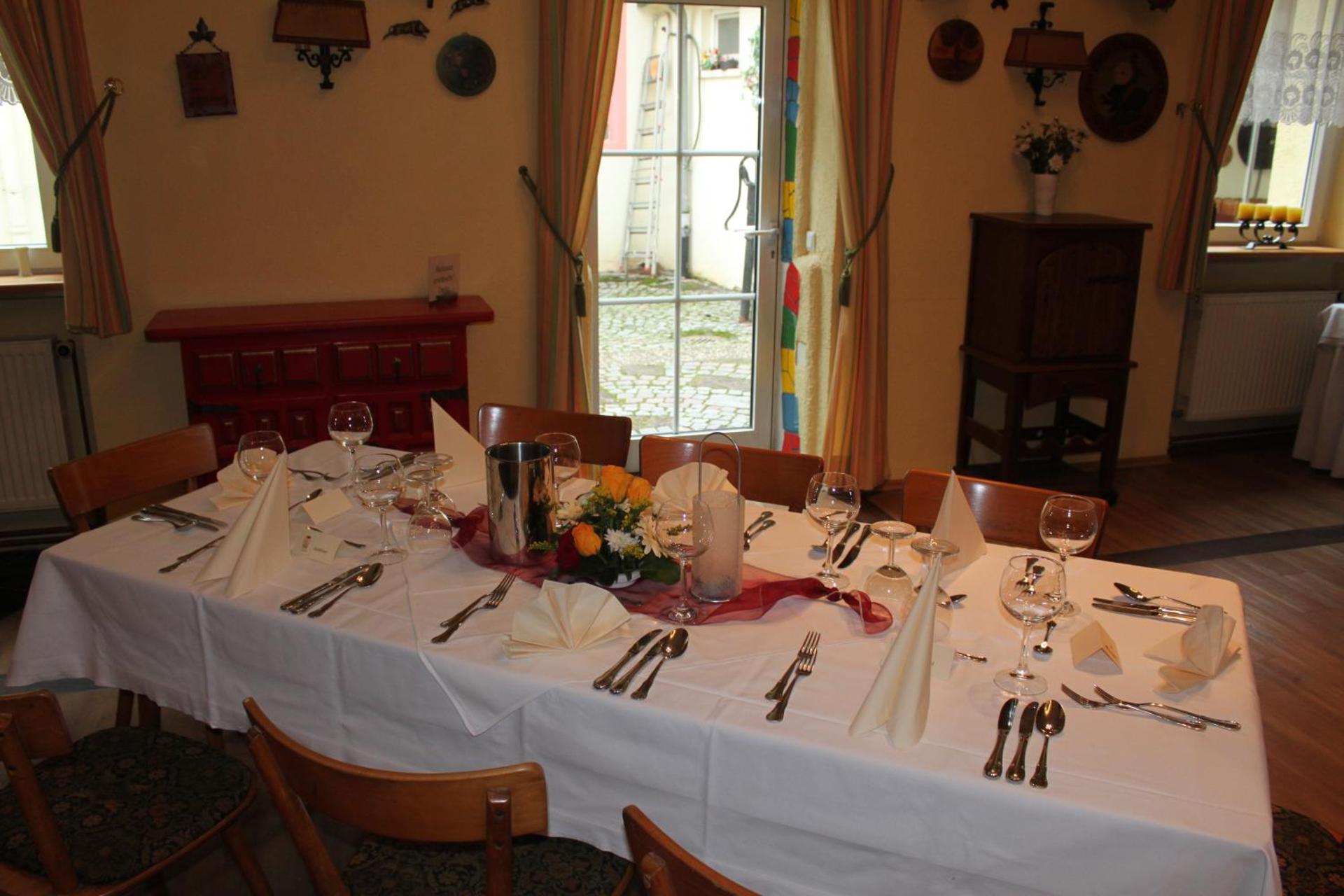 Restaurant/places to eat