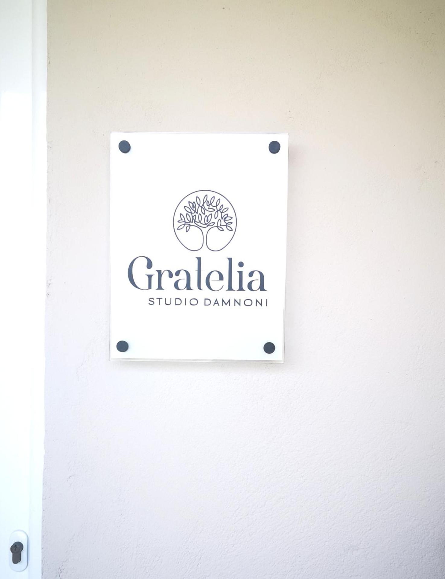 Gratelia Studio Damnoni