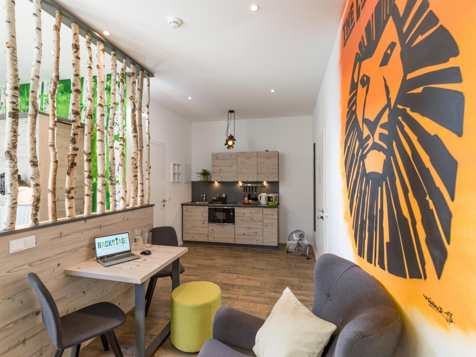 Aparthotel Backstage