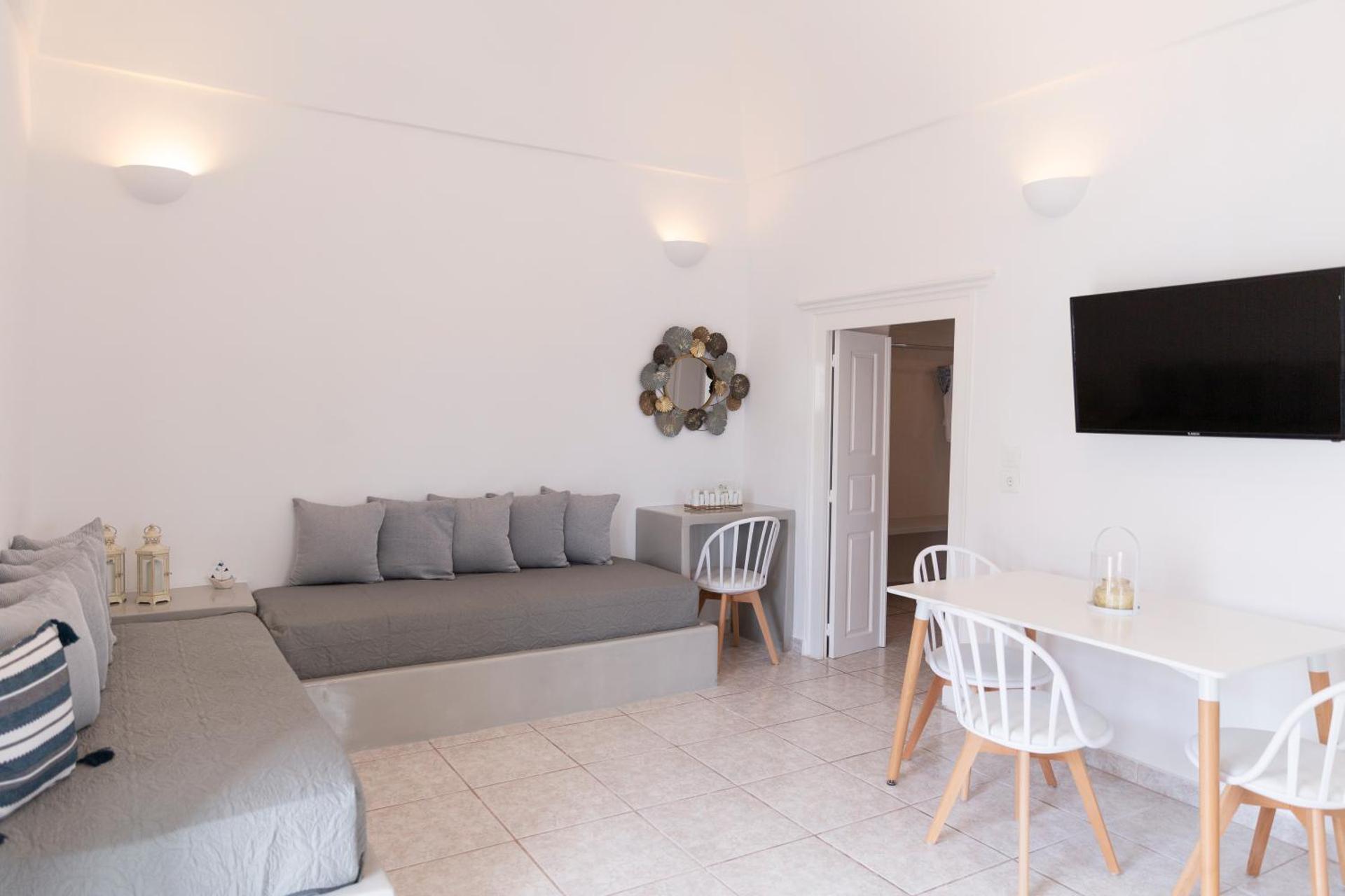 Captain's house suites