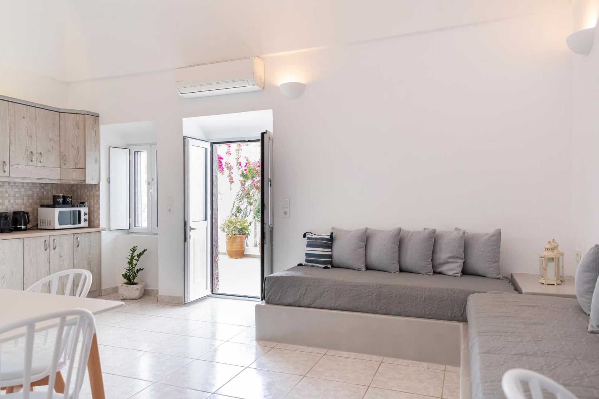 Captain's house suites