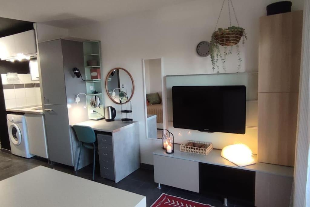 CADUCÉE Studio climatisé balcon ensoleillé parking proche Montpellier