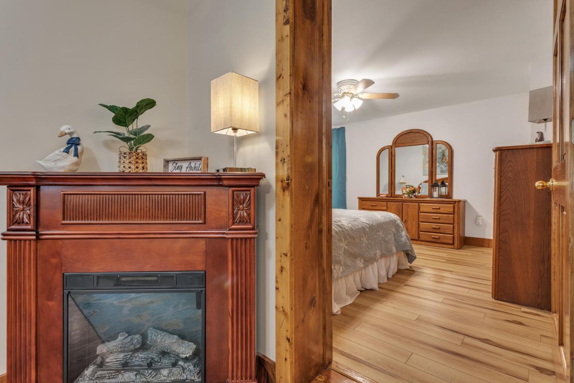 Cozy Bungalow Just Minutes from Mystic, Westerly Beaches, Boating and Casinos! bungalow