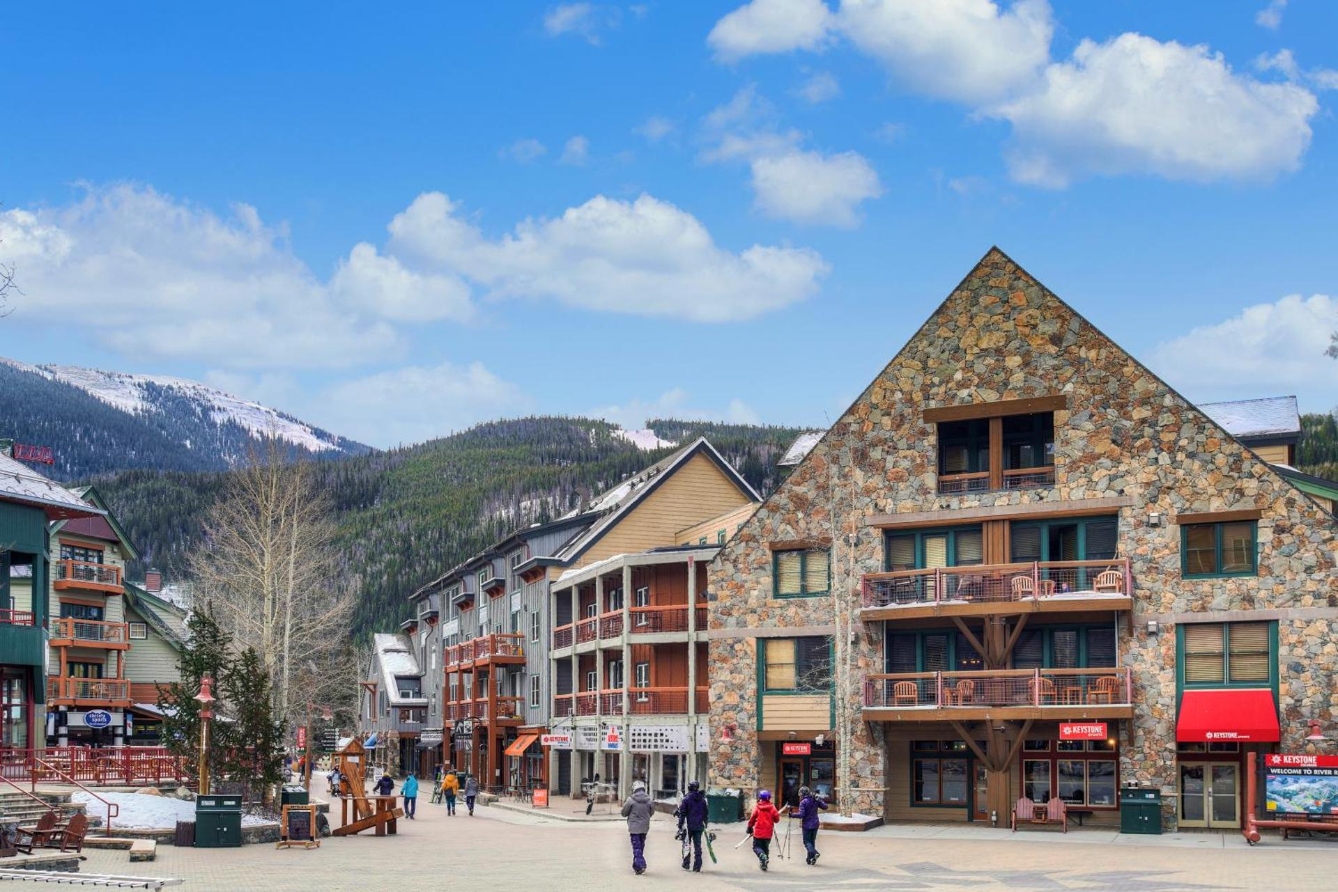 Jackpine & Black Bear Condos by Vail Resorts