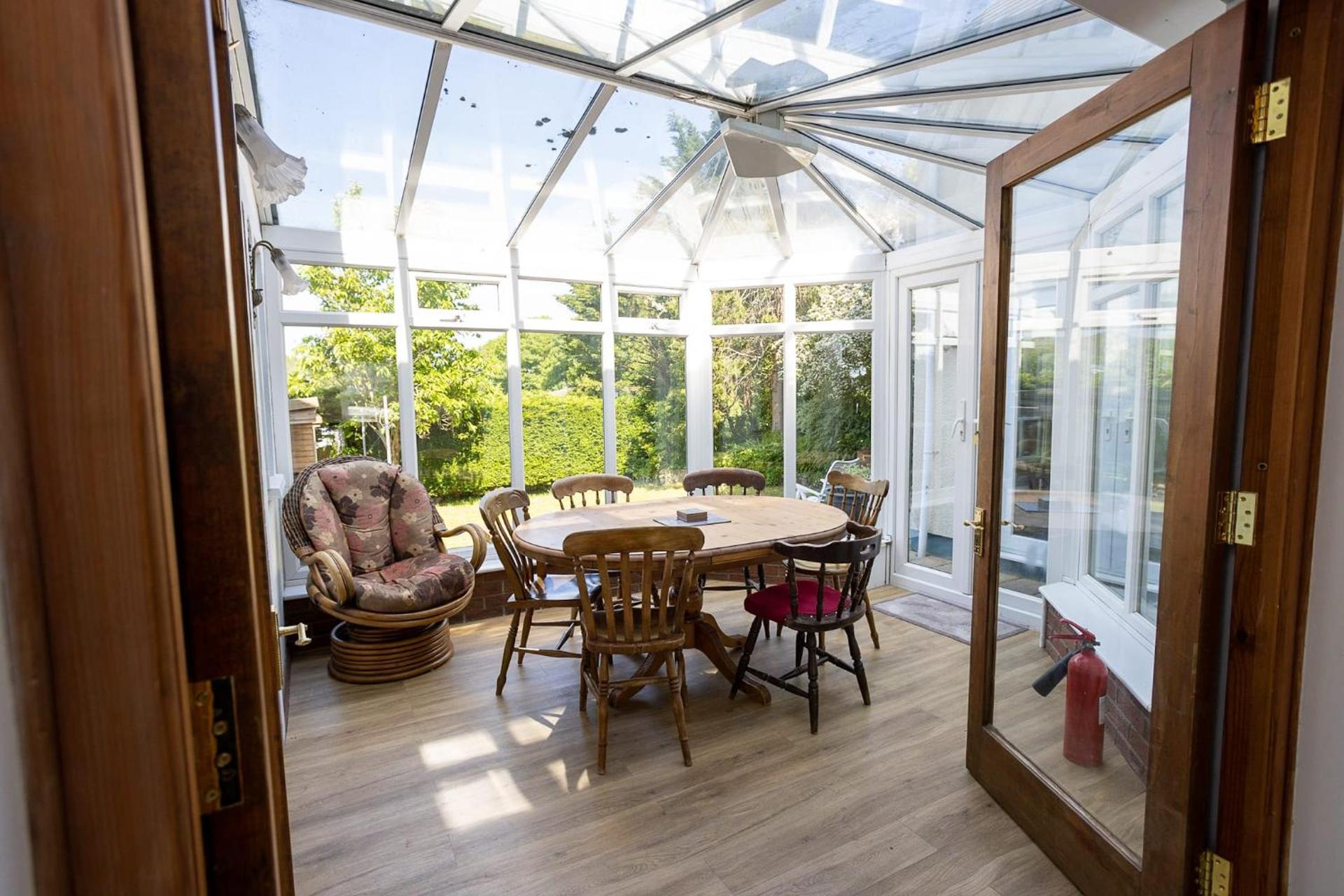 Lamack Vale House, Tenby, 5 Bedrooms with Private Heated Indoor Swimming Pool & Parking