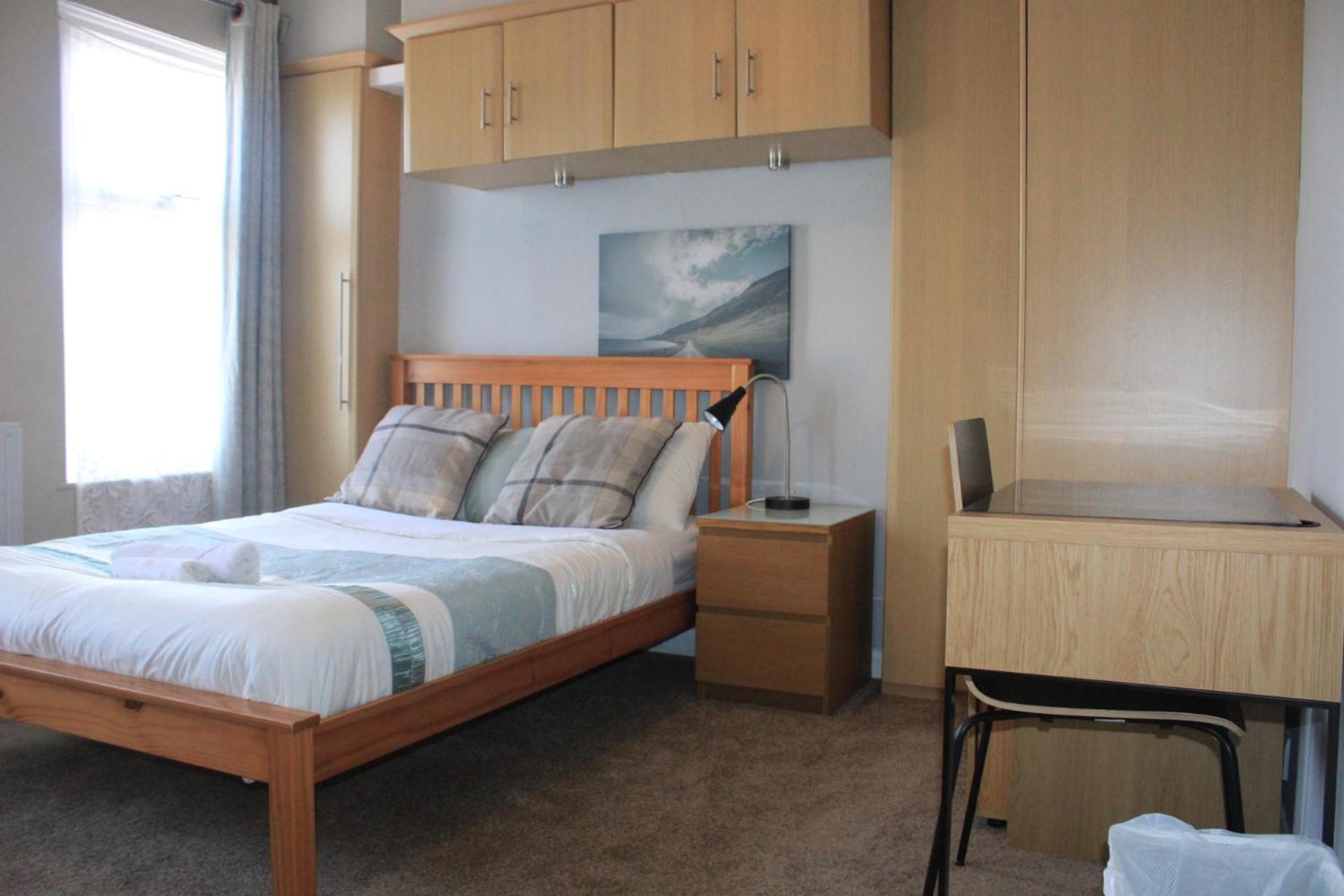 Grays Rest Over, with free parking