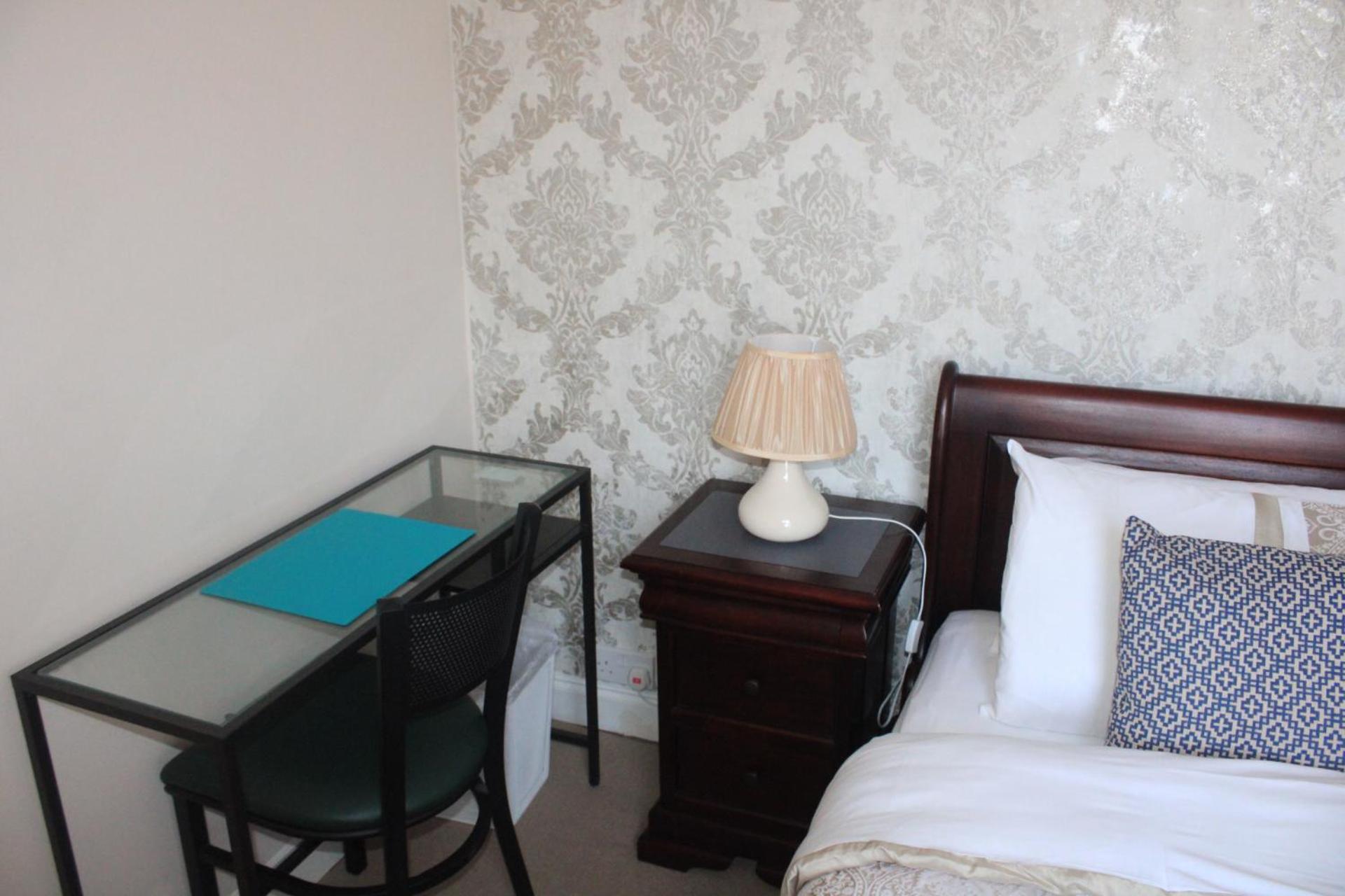 Grays Rest Over, with free parking