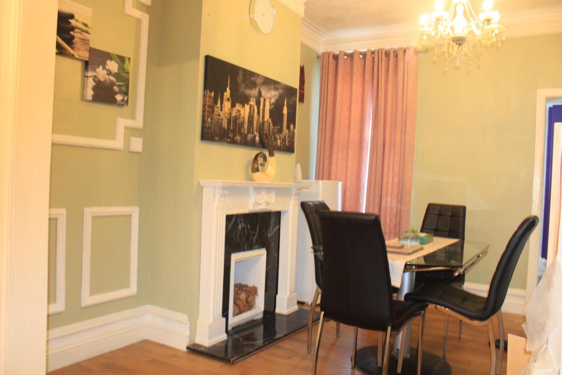 Grays Rest Over, with free parking