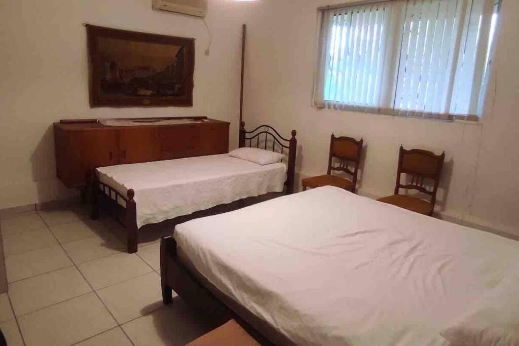 Luxury Beach House 3 Br, AC