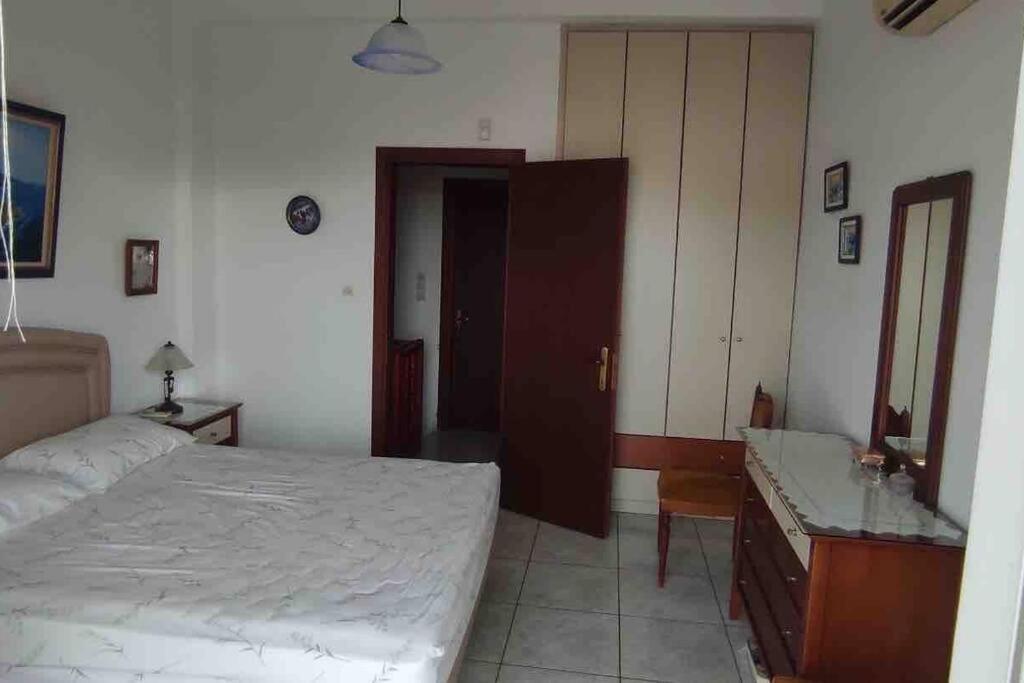 Luxury Beach House 3 Br, AC