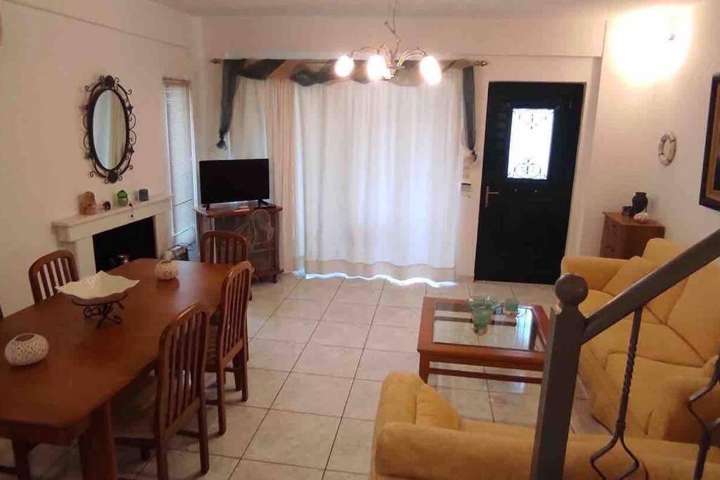 Luxury Beach House 3 Br, AC