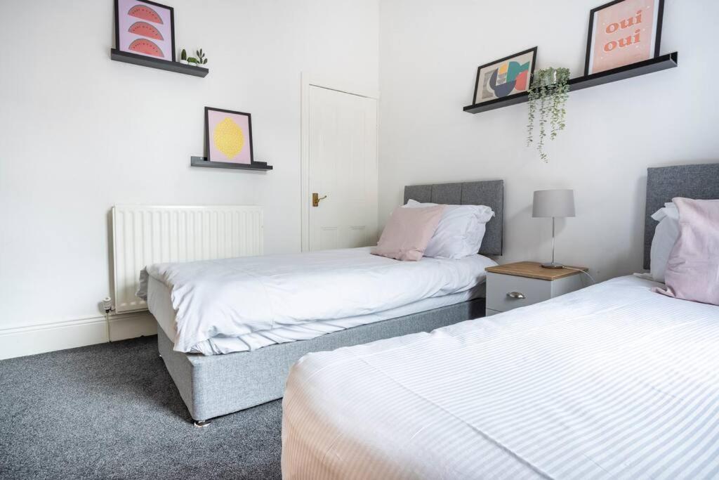 The Crown - Modern & Stylish Home from Home near Hopetown