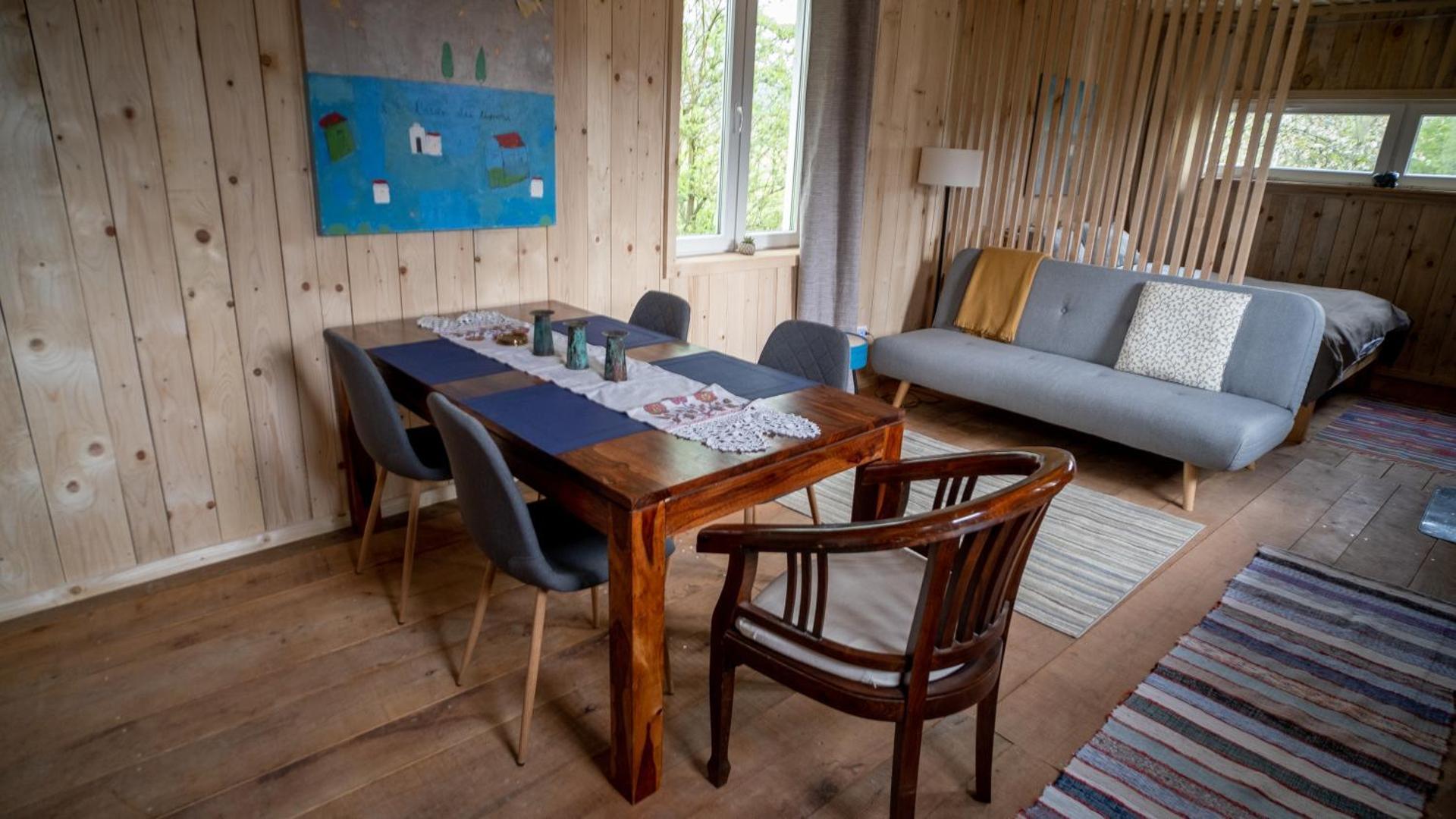 Three Little Birds Artists Residence