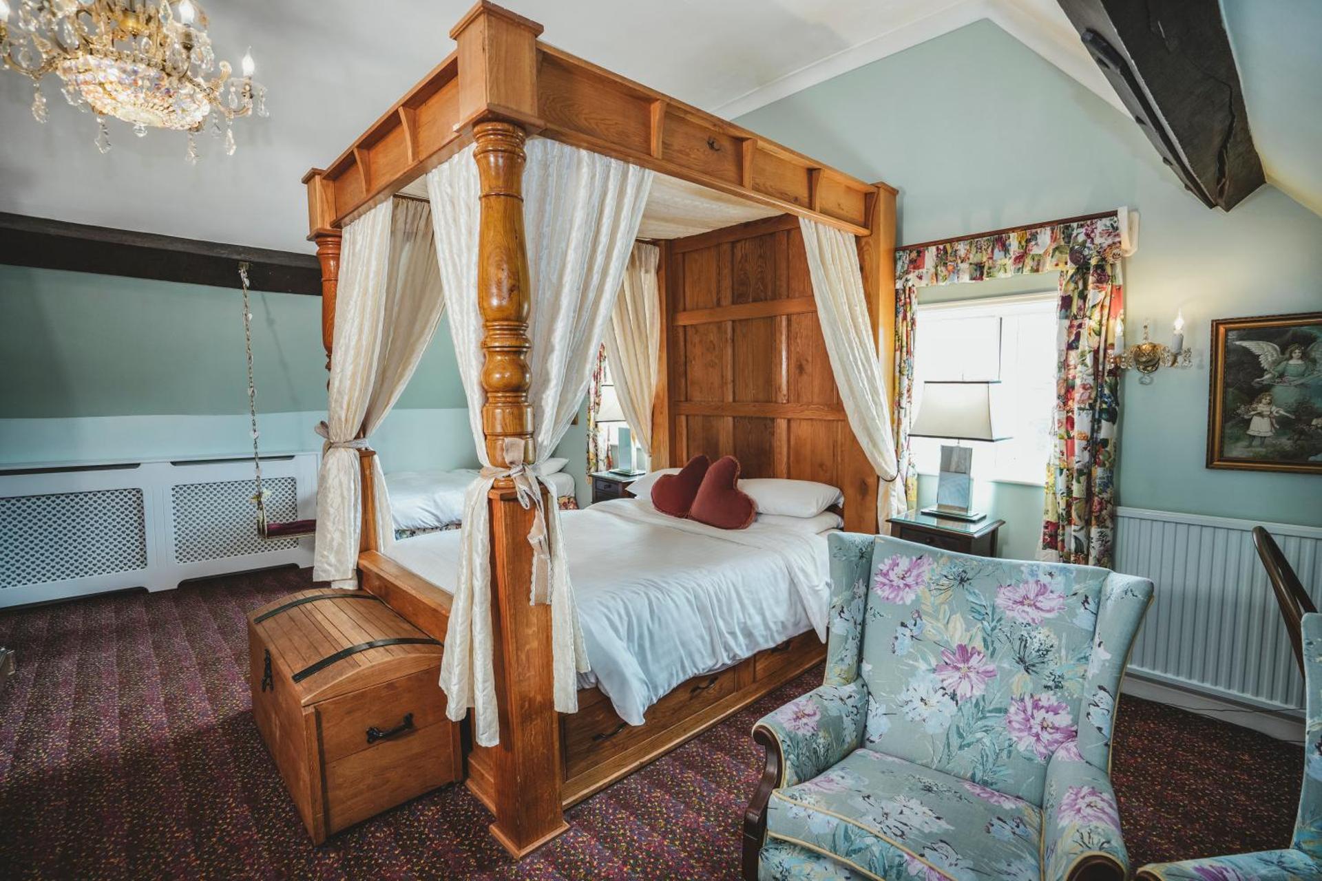 Superior Feature Room