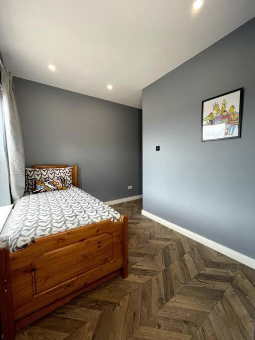 Modern and spacious house with Hot Tub