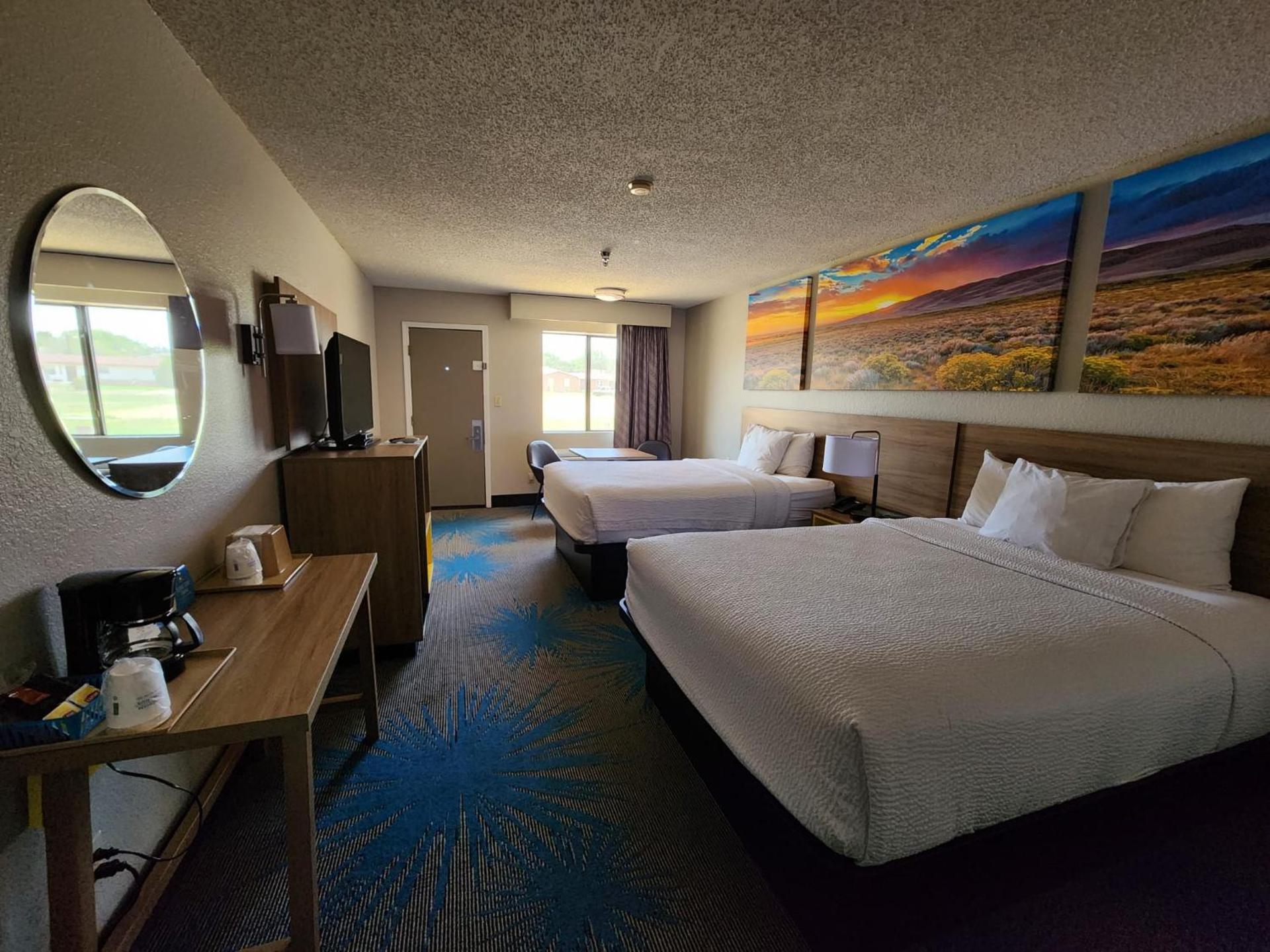 Queen Room with Two Queen Beds - Non-Smoking