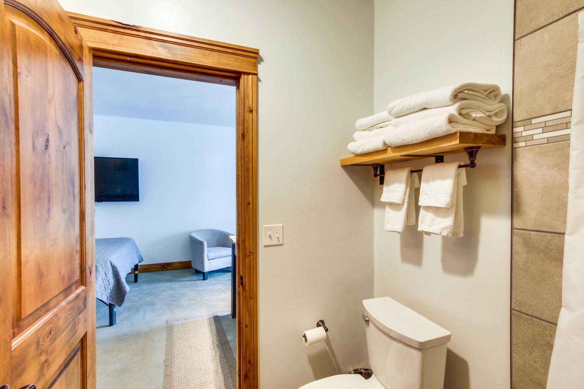 Central Lava Hot Springs Studio with Deck and Views!