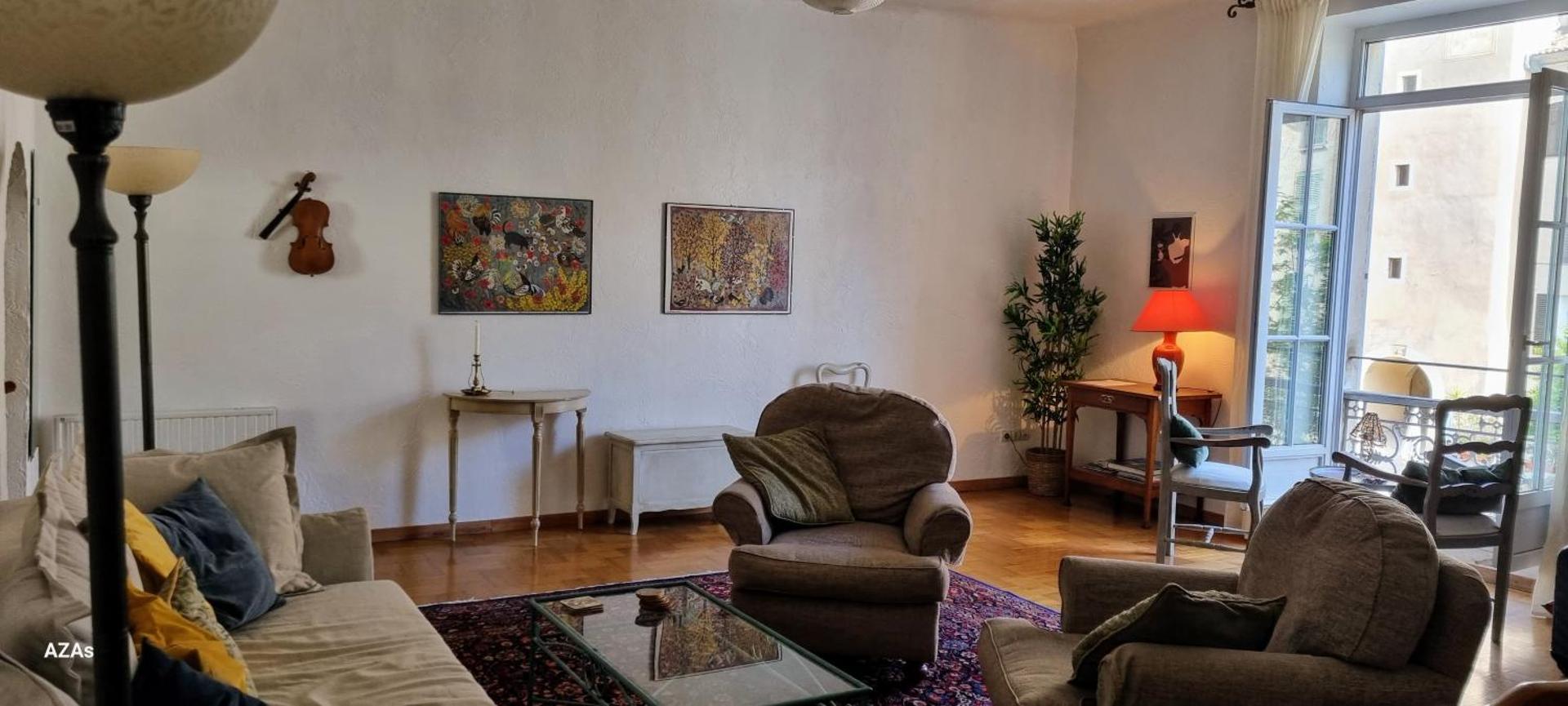 Apartment in the heart of Cotignac