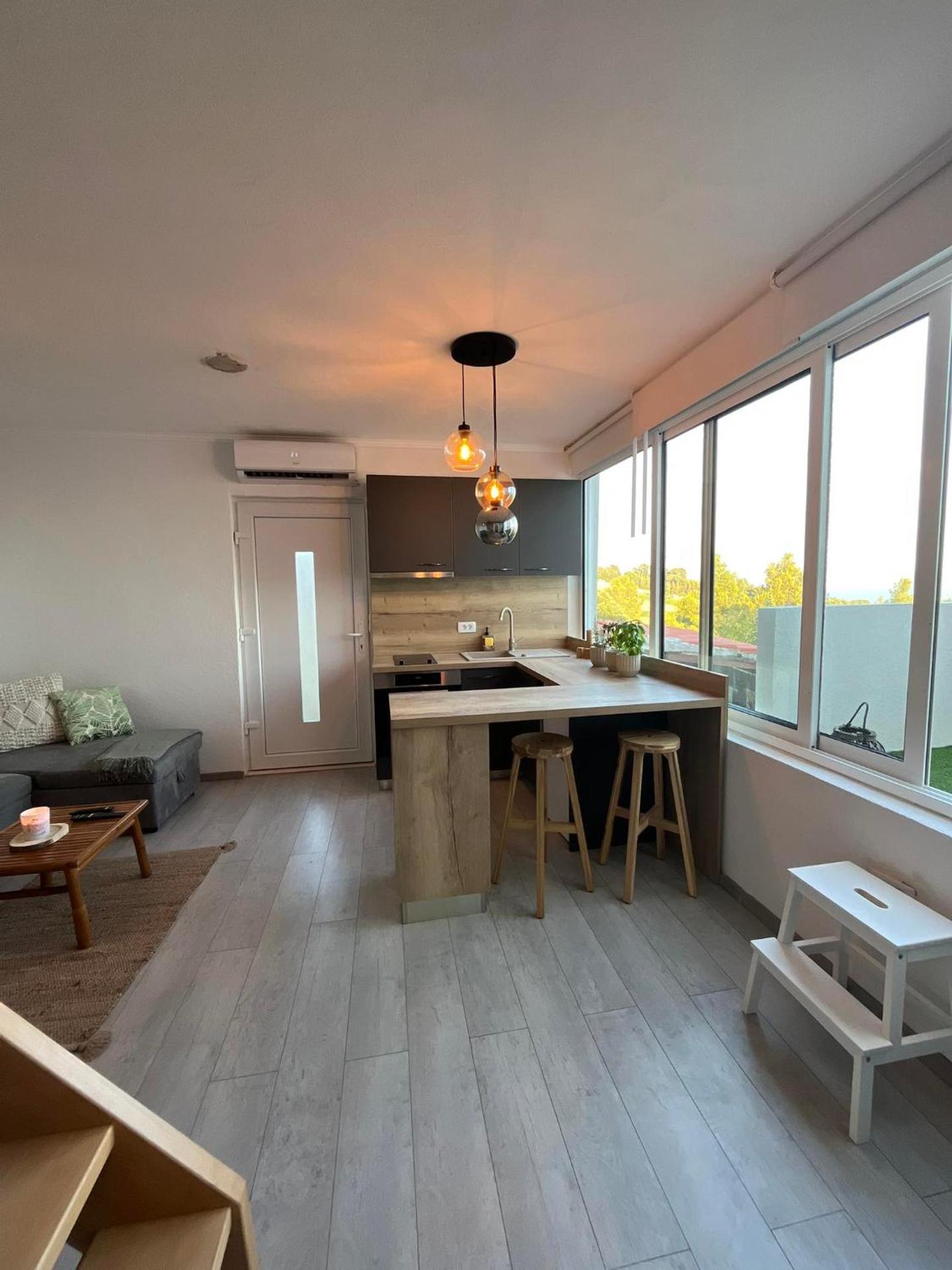 Apartment and Studio Ivan Dolac