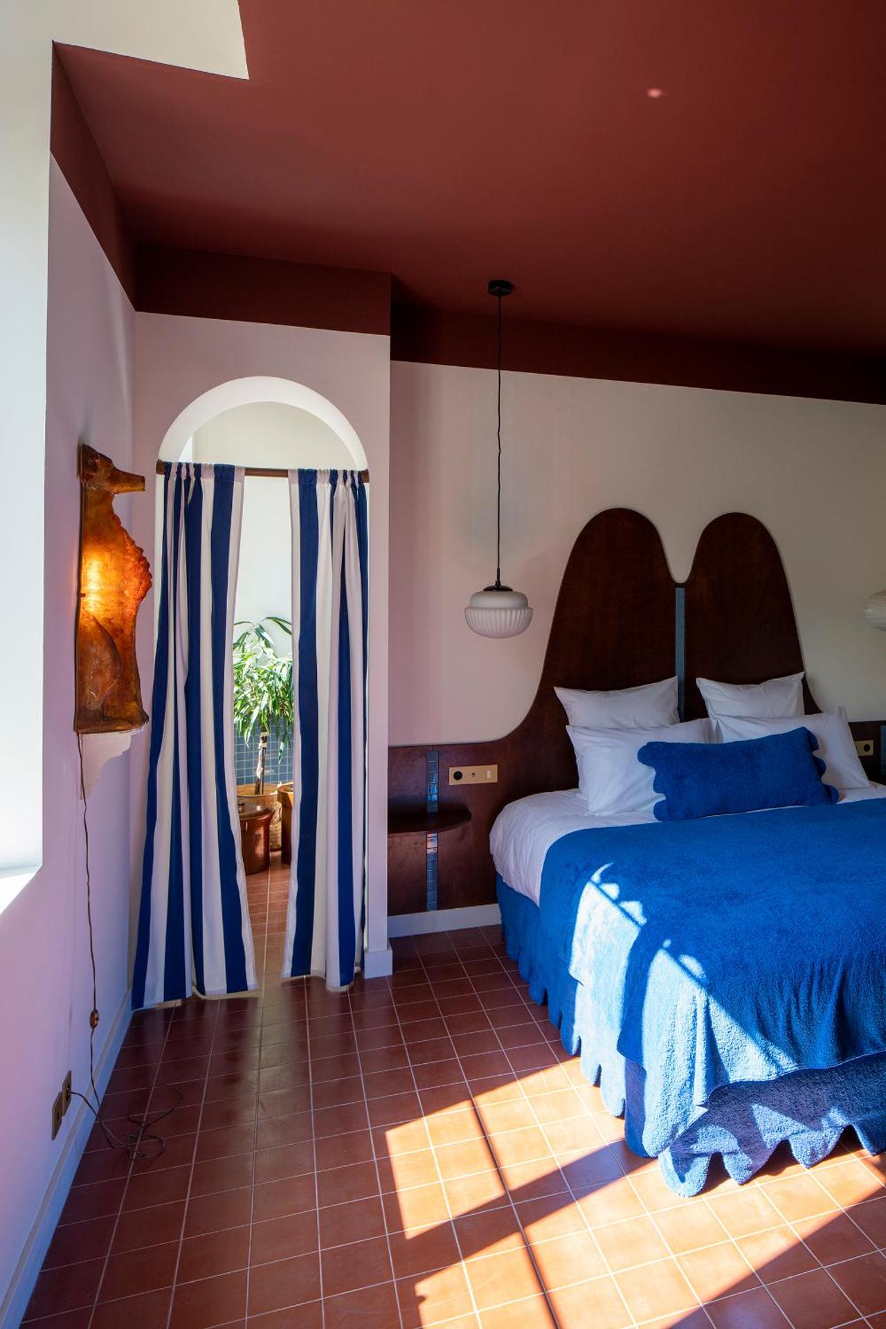 Les Chambres de la Relève