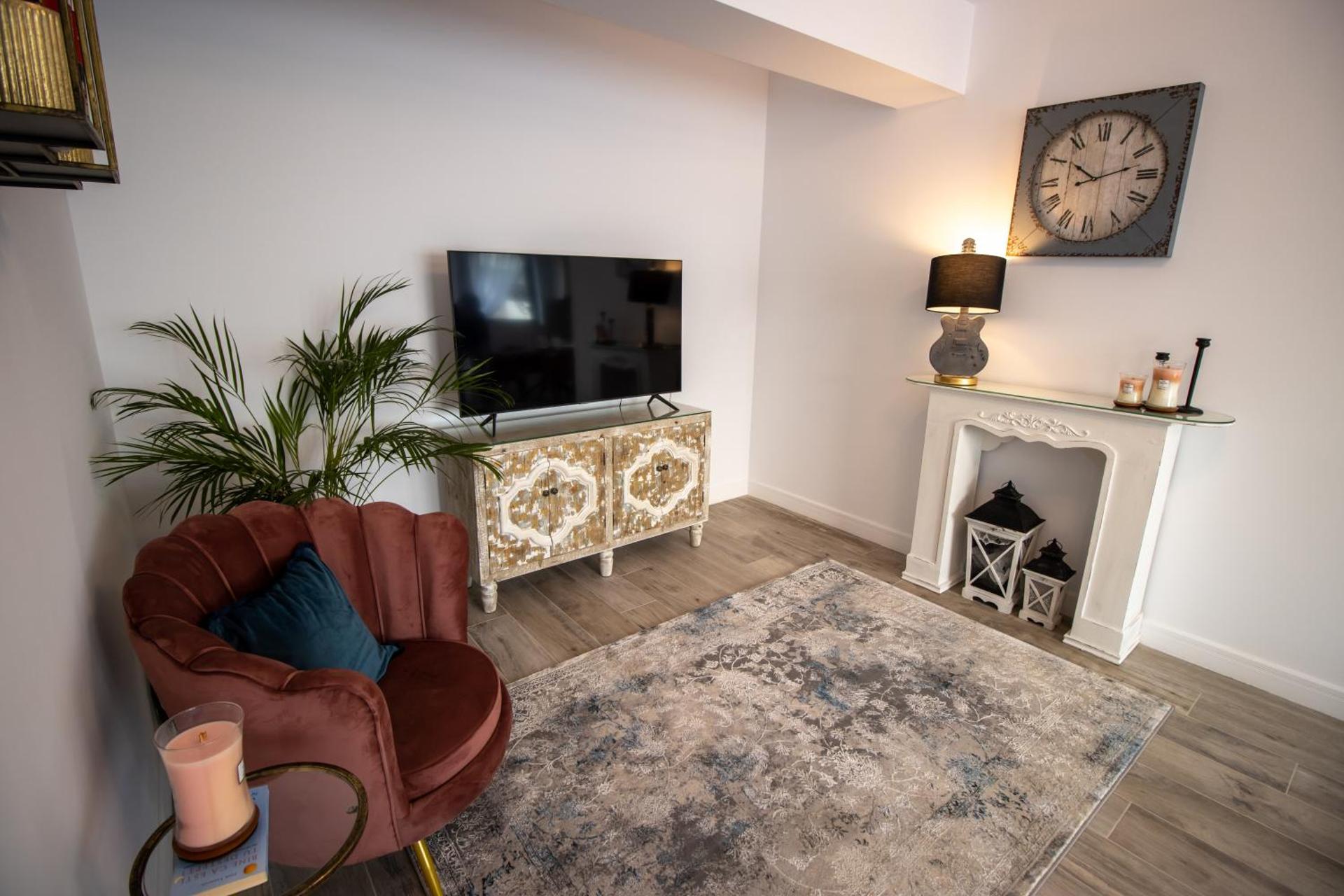 Communal lounge/ TV room