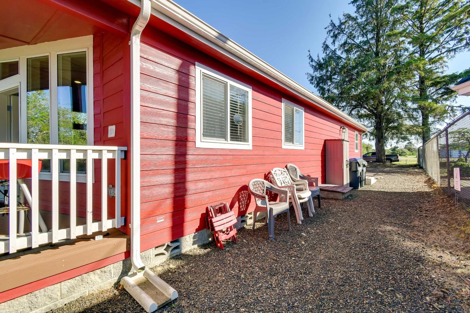 Ocean Shores Retreat with Porch and Canal Views!